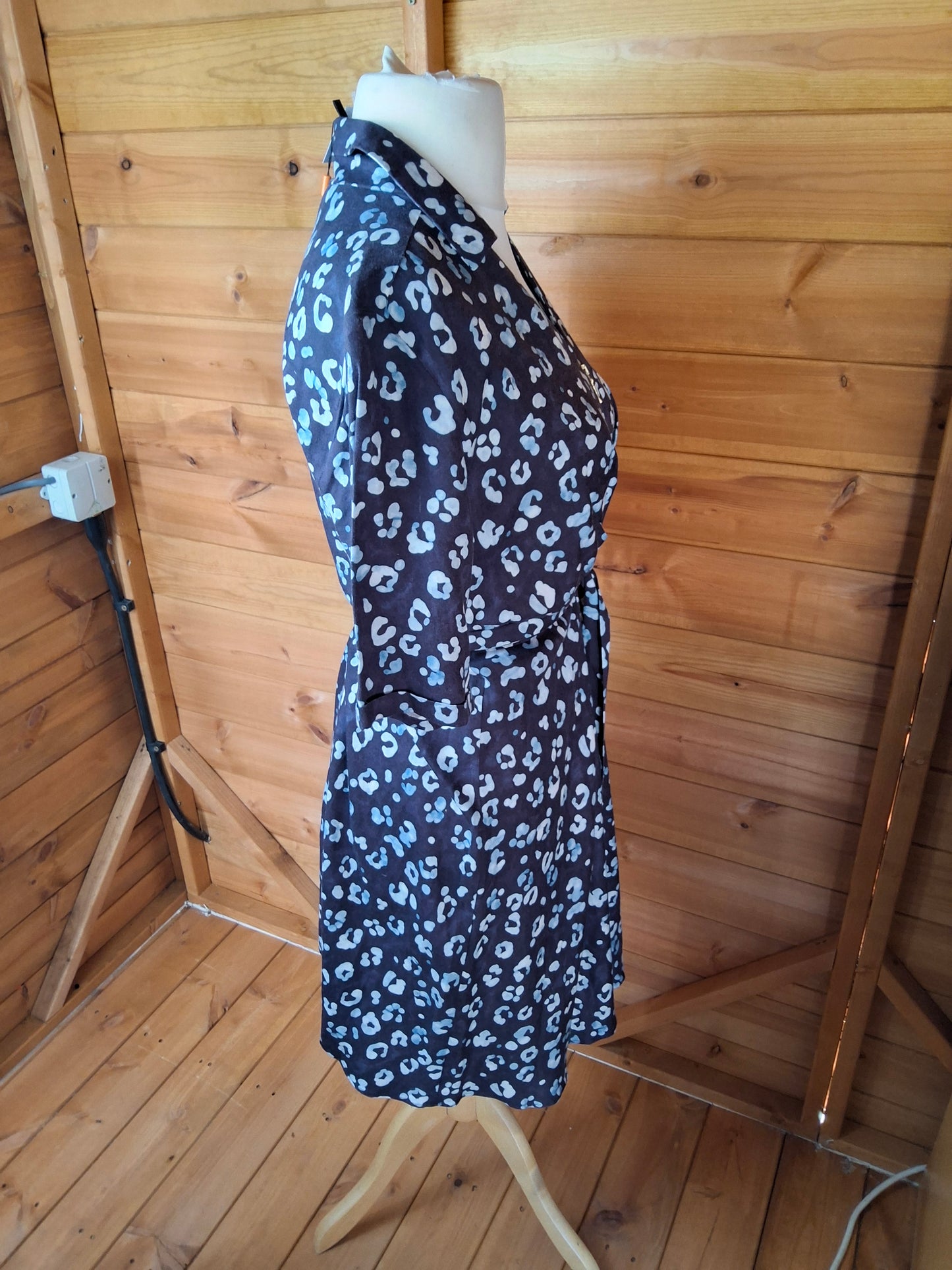 Isabella Oliver Navy Animal Print Maternity Nursing Dress – Size 12, Belted, RRP £129