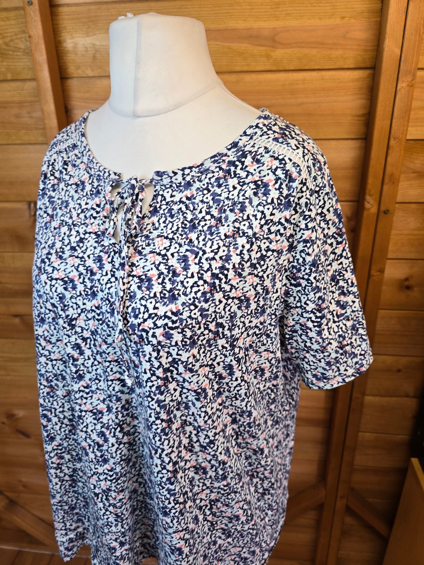 Tu Navy & Coral Cotton Print Top ā Size 16 ā 100% Cotton šø