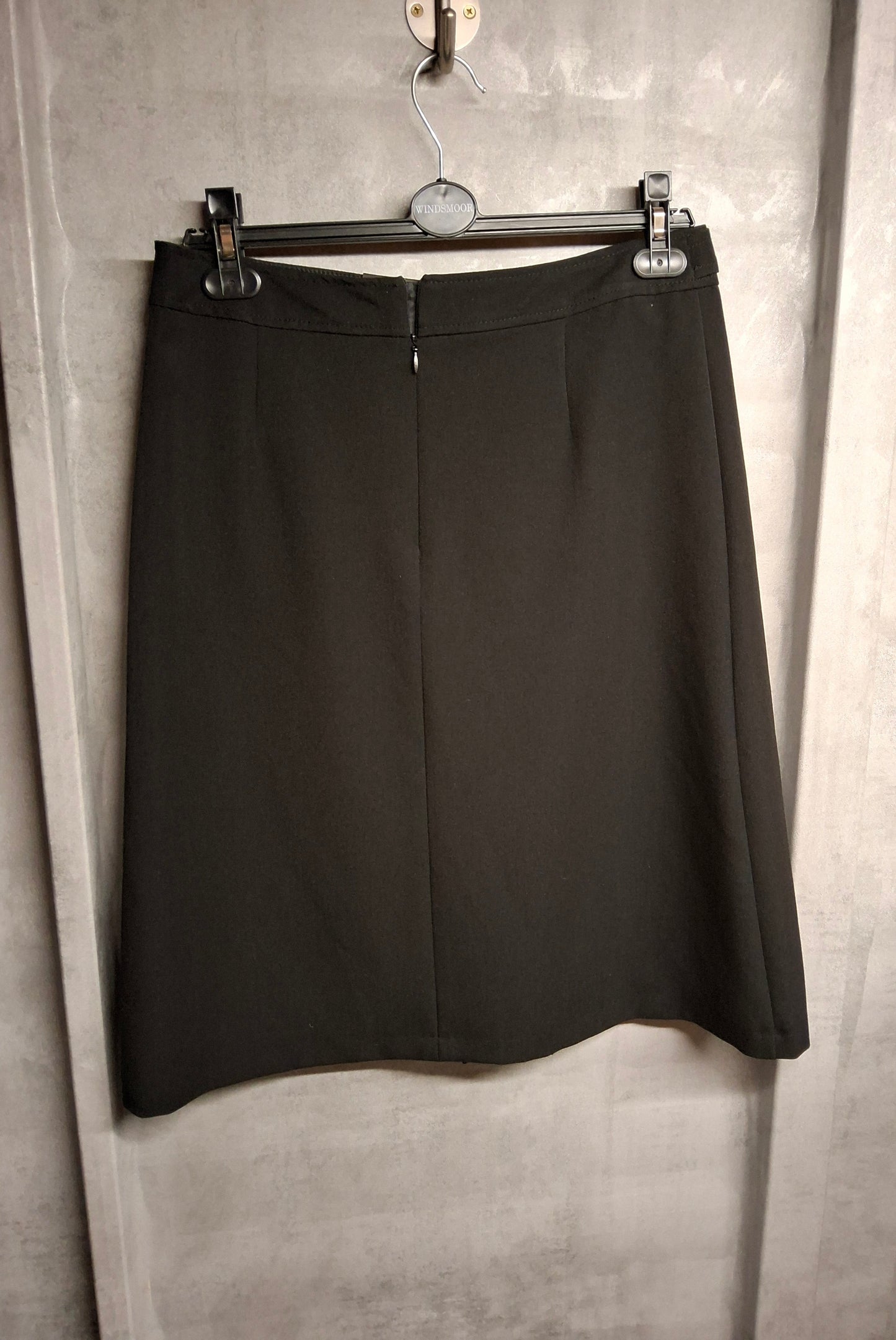 F&F Black Pleated Knee-Length Skirt – Size 10 – BNWT Smart-Casual Classic