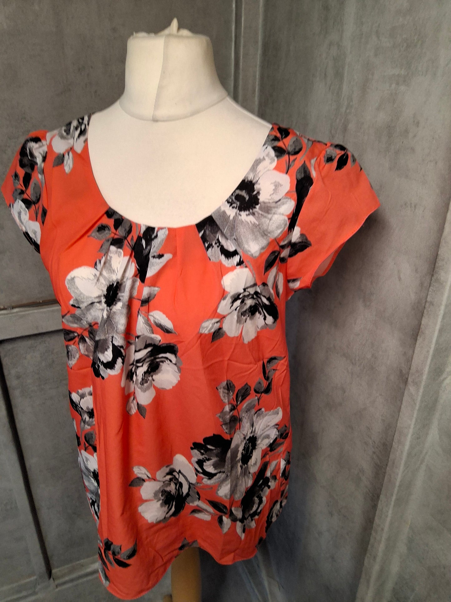 Wallis Orange Floral Zip-Back Blouse โ Size 12 ๐บ