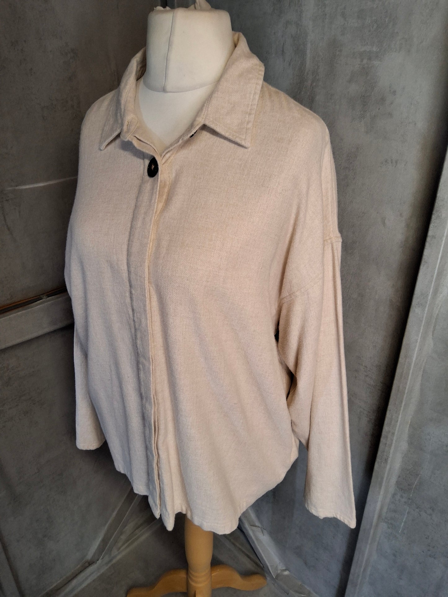 Jachs Girlfriend Cream Brushed Cotton Oversized Shirt β Size 10/12 β Relaxed Fit
