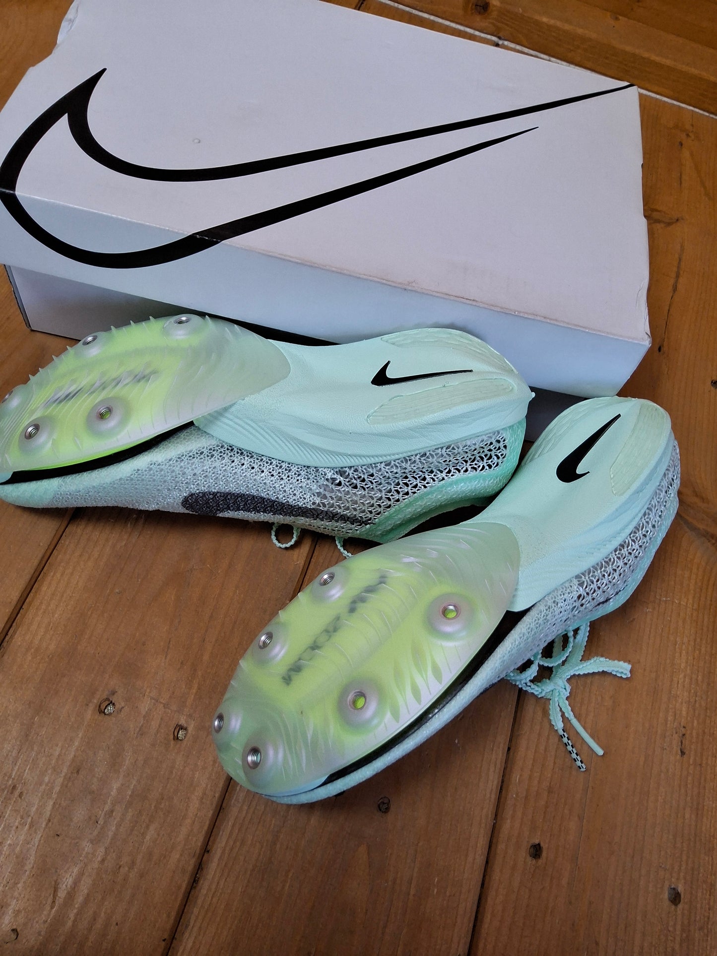 Nike Air Zoom VICTRY SN99 Running Shoes ā Size 5.5 ā New in Box
