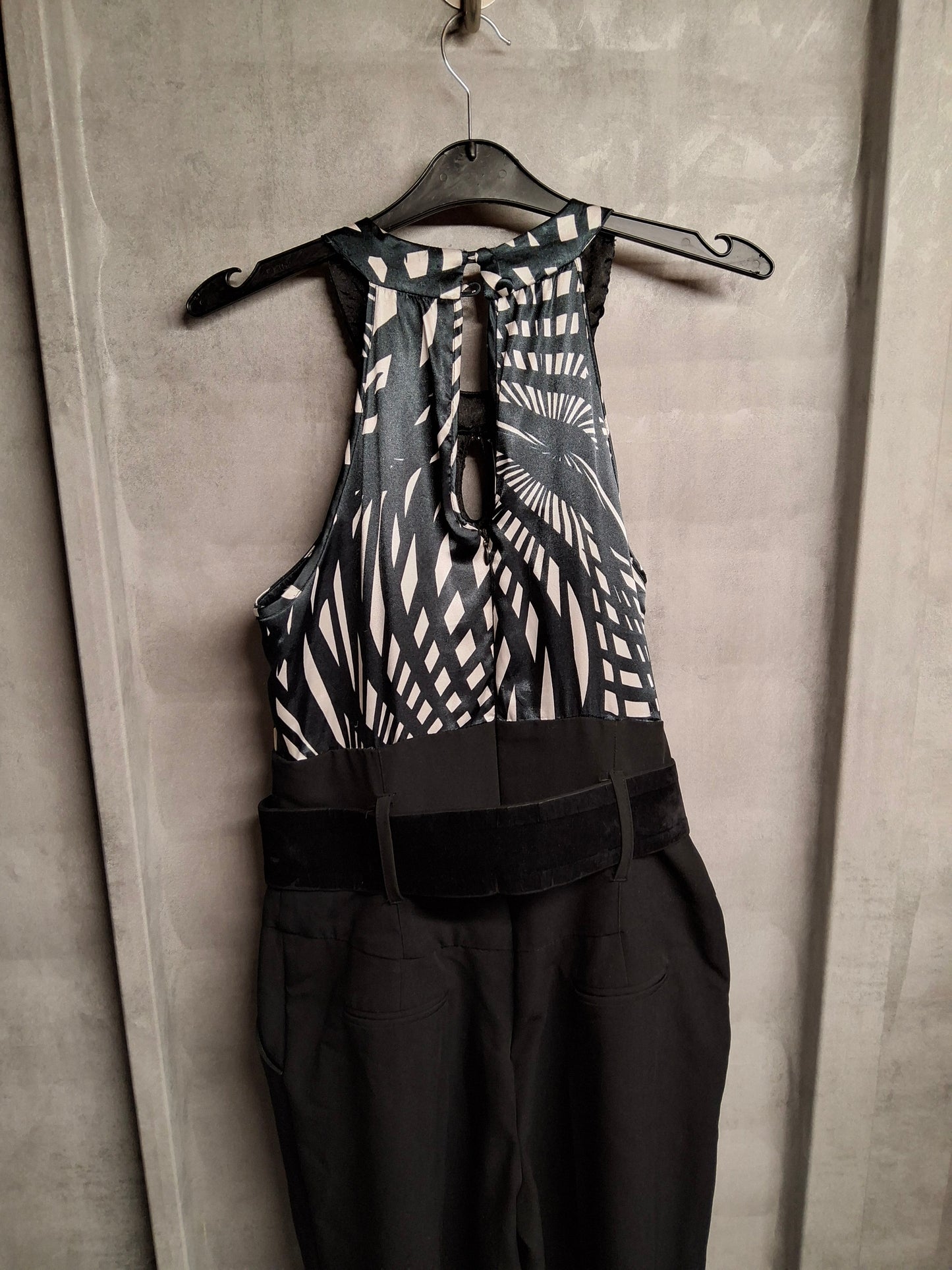 Julien Macdonald Black & White Halterneck Jumpsuit – Size 10