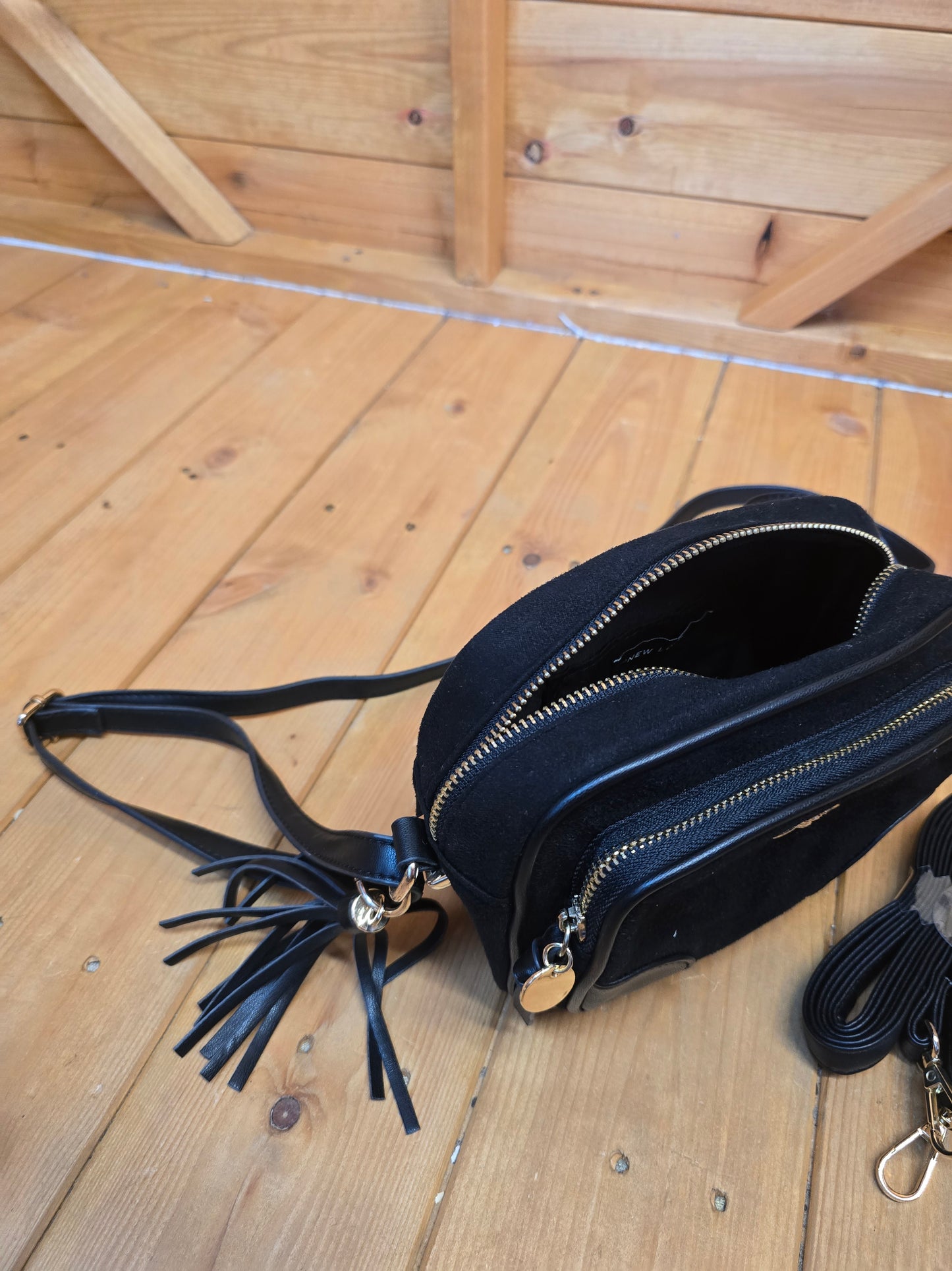 π€ New Look Black Suede Crossbody Bag with Extra Strap π