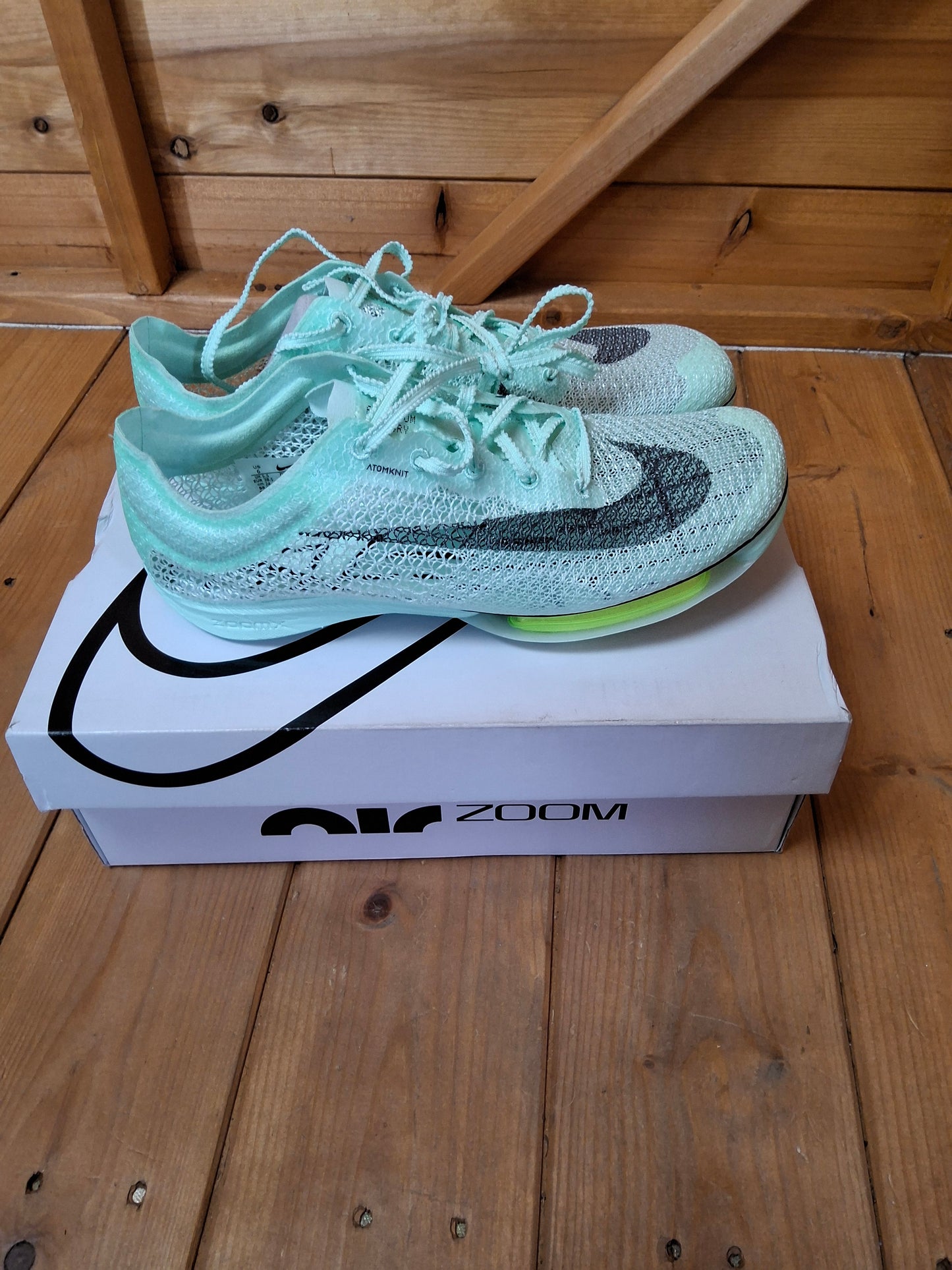 Nike Air Zoom VICTRY SN99 Running Shoes ā Size 5.5 ā New in Box