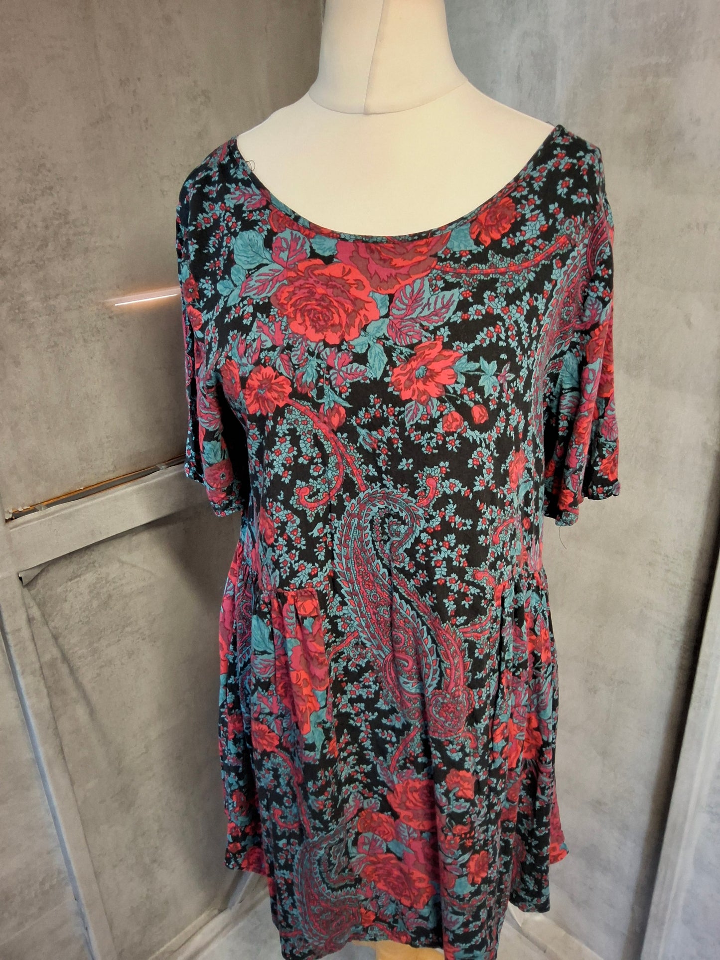 Staring at Stars Paisley Mini Dress – Size 12 Fit, Boho Babe Vibes