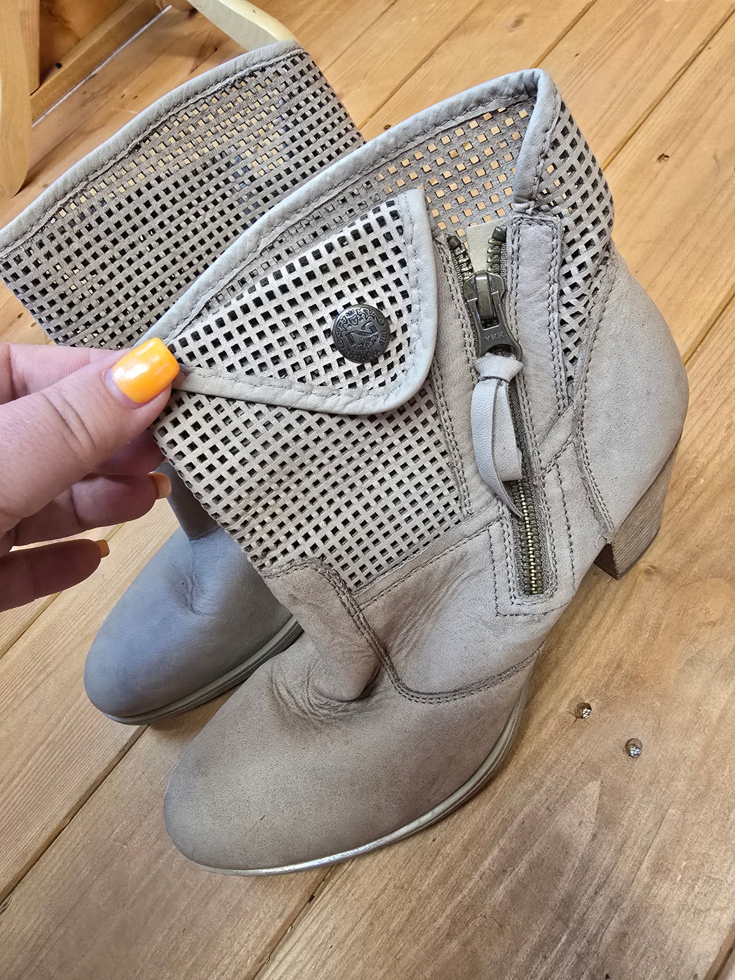 Nero Giardini Cream/Beige Ankle Boots – UK Size 4 / EU 37, Block Heel, Mesh Style