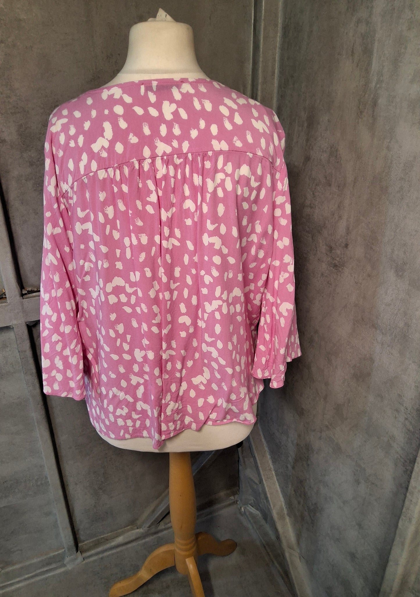 George Pink Abstract Tie-Front Blouse – Size 22 Viscose ¾ Sleeve