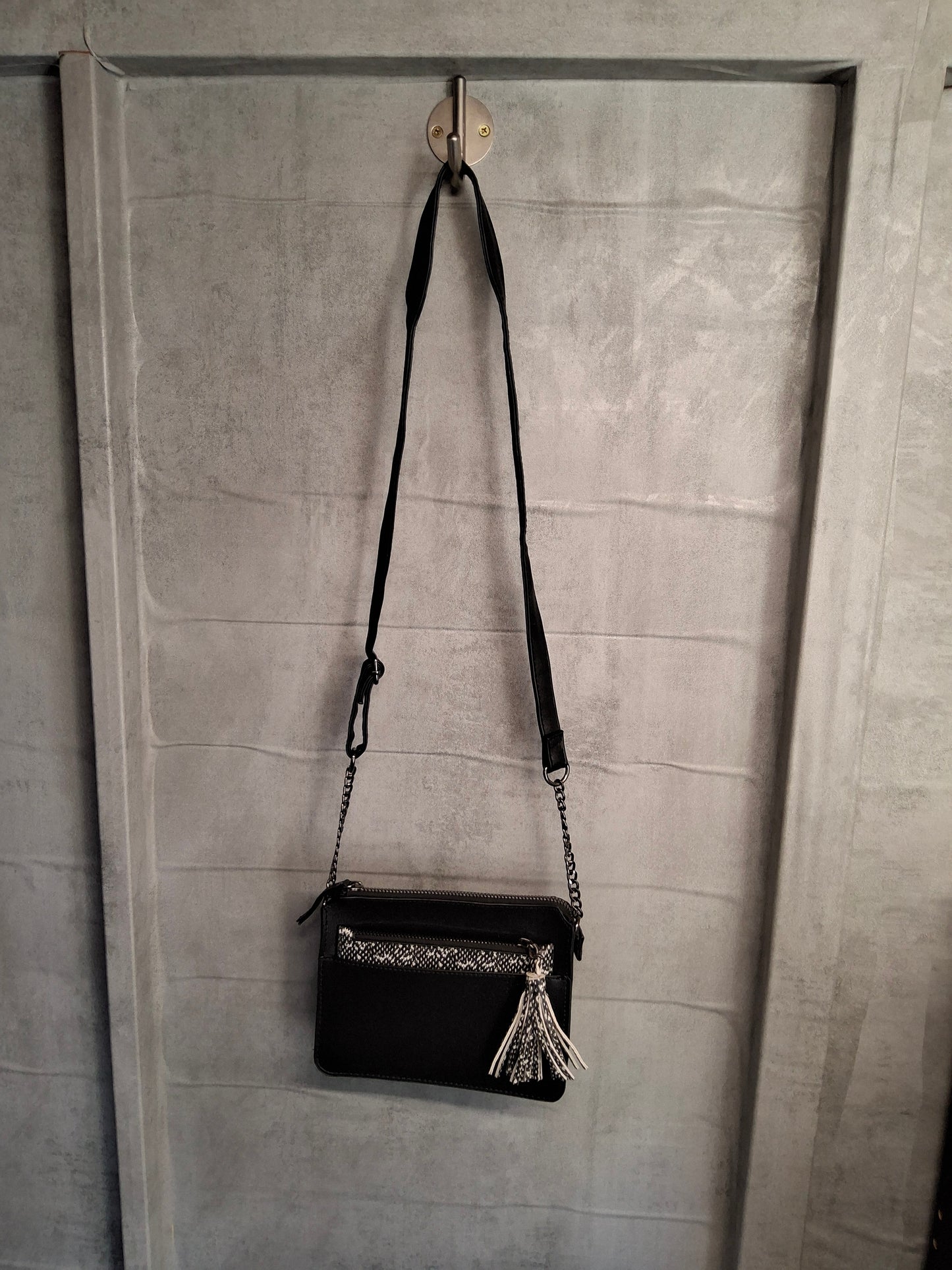Primark Black Tassel Shoulder Bag – Adjustable Strap, Zip Close, Coin Purse, 22x18cm