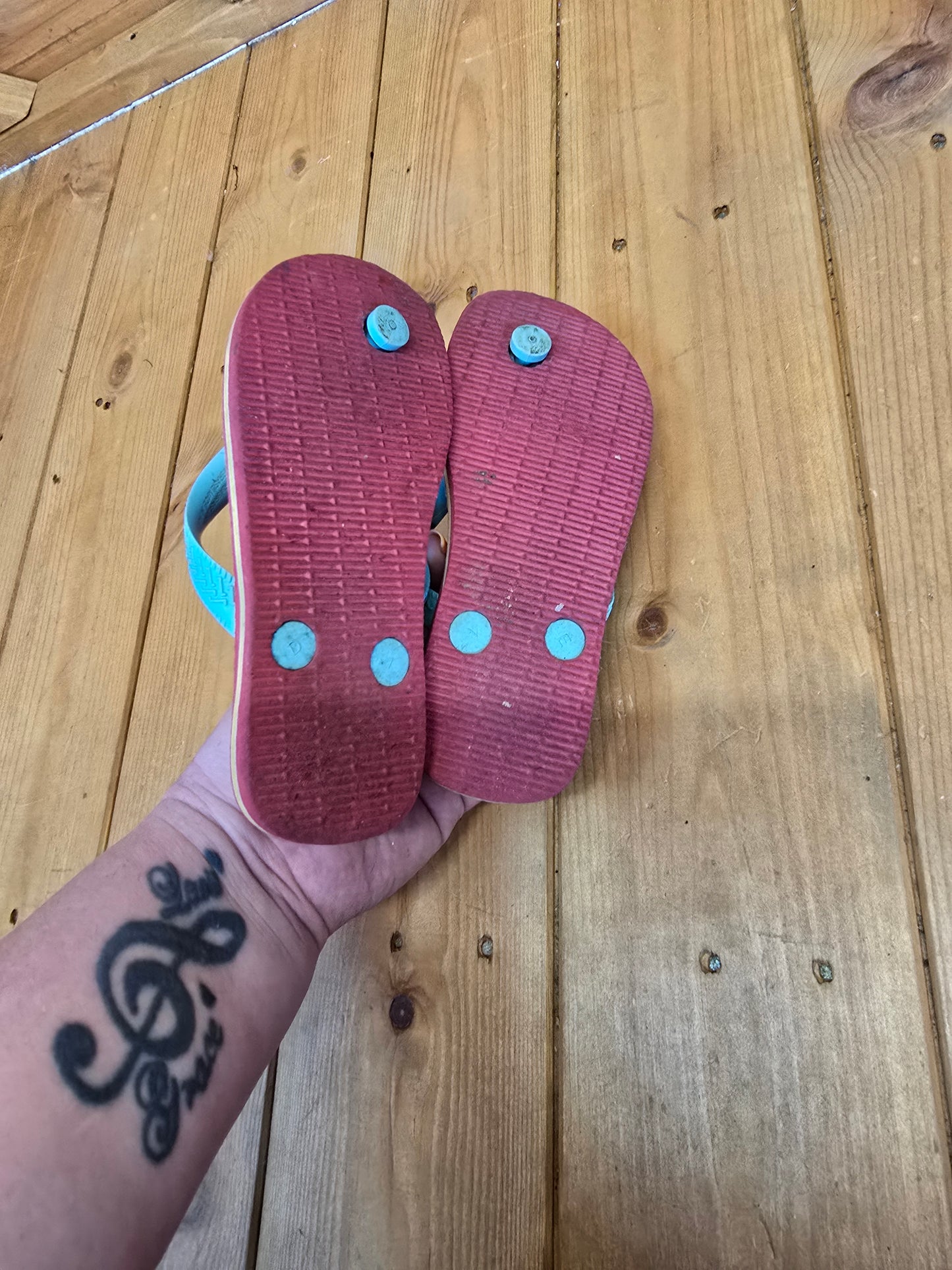 Havaianas Kids Flip Flops Size 12.5/13 – Mint Green & Pink, Comfy Fit, Durable, Light Marks