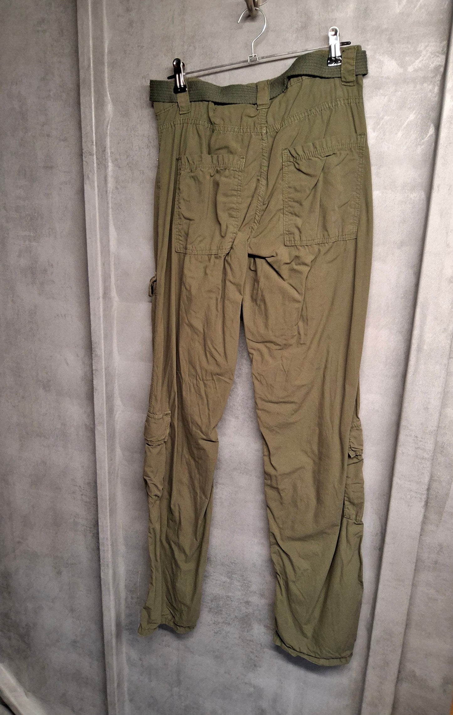 Bershka Khaki Cargo Trousers with Belt | Size 6 | 100% Cotton