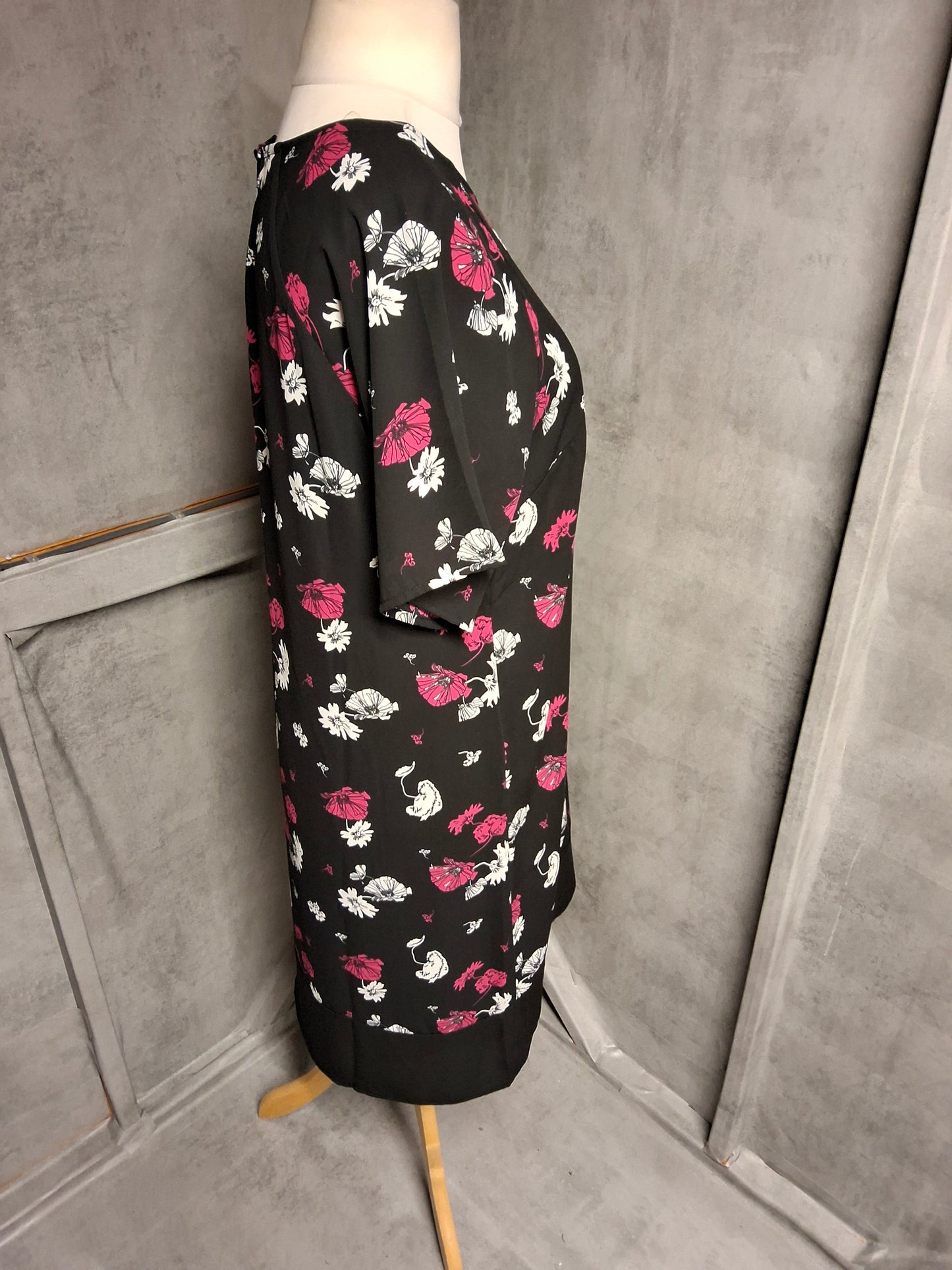Damart Black & Pink Floral A-Line Dress – Size 16 – Effortless Everyday Style