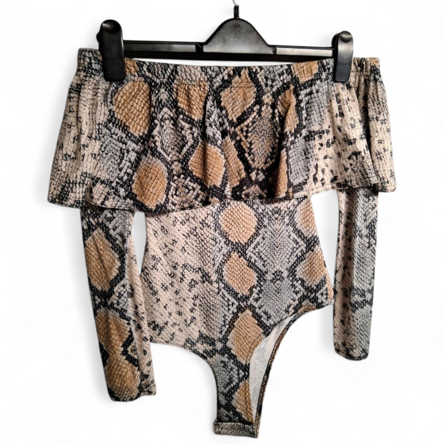 PrettyLittleThing Beige Snakeskin Off-Shoulder Bodysuit β Size 8 β Fierce Party Fit