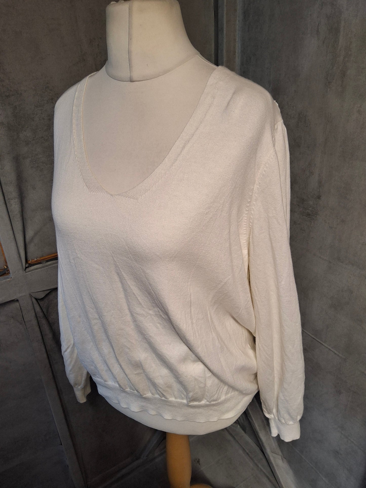 M&S Cream Cotton Jumper – Size 22 – Lace Back Detail