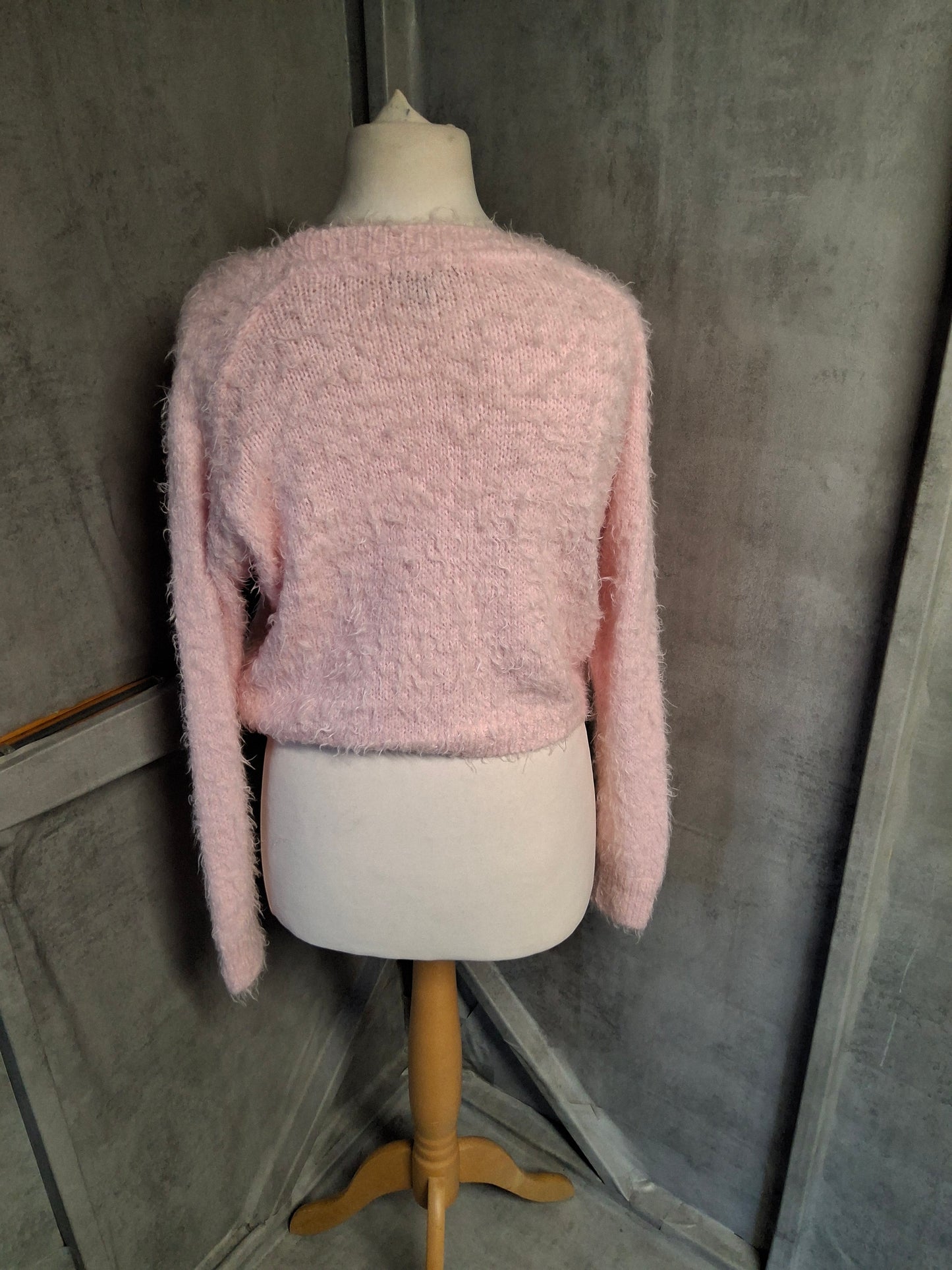 Topshop Baby Pink Shaggy Cropped Jumper ā Size 10