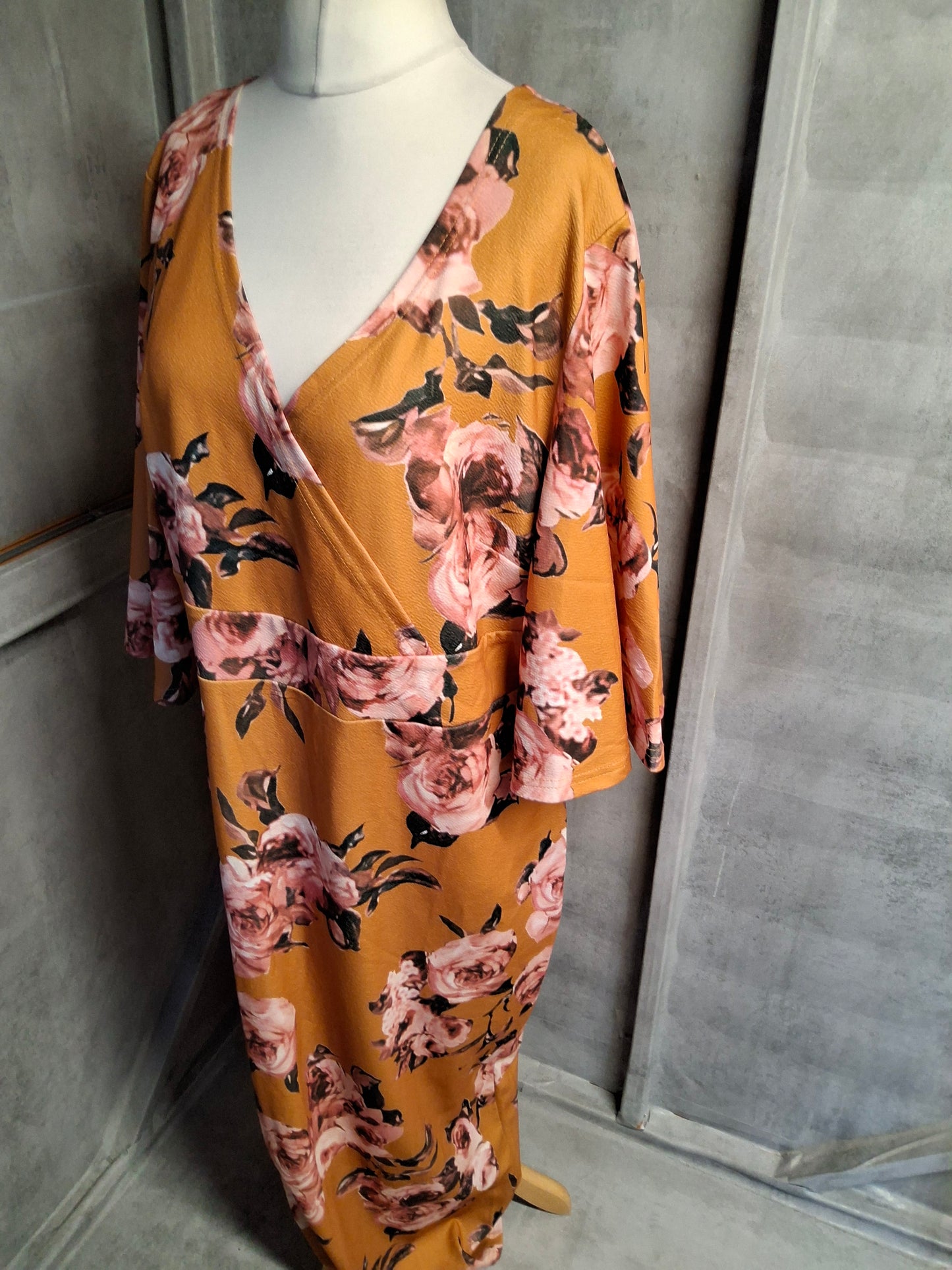 Shein Curve Orange Floral Maxi Dress – Size 3XL (UK size 18/20) – Wrap Bust