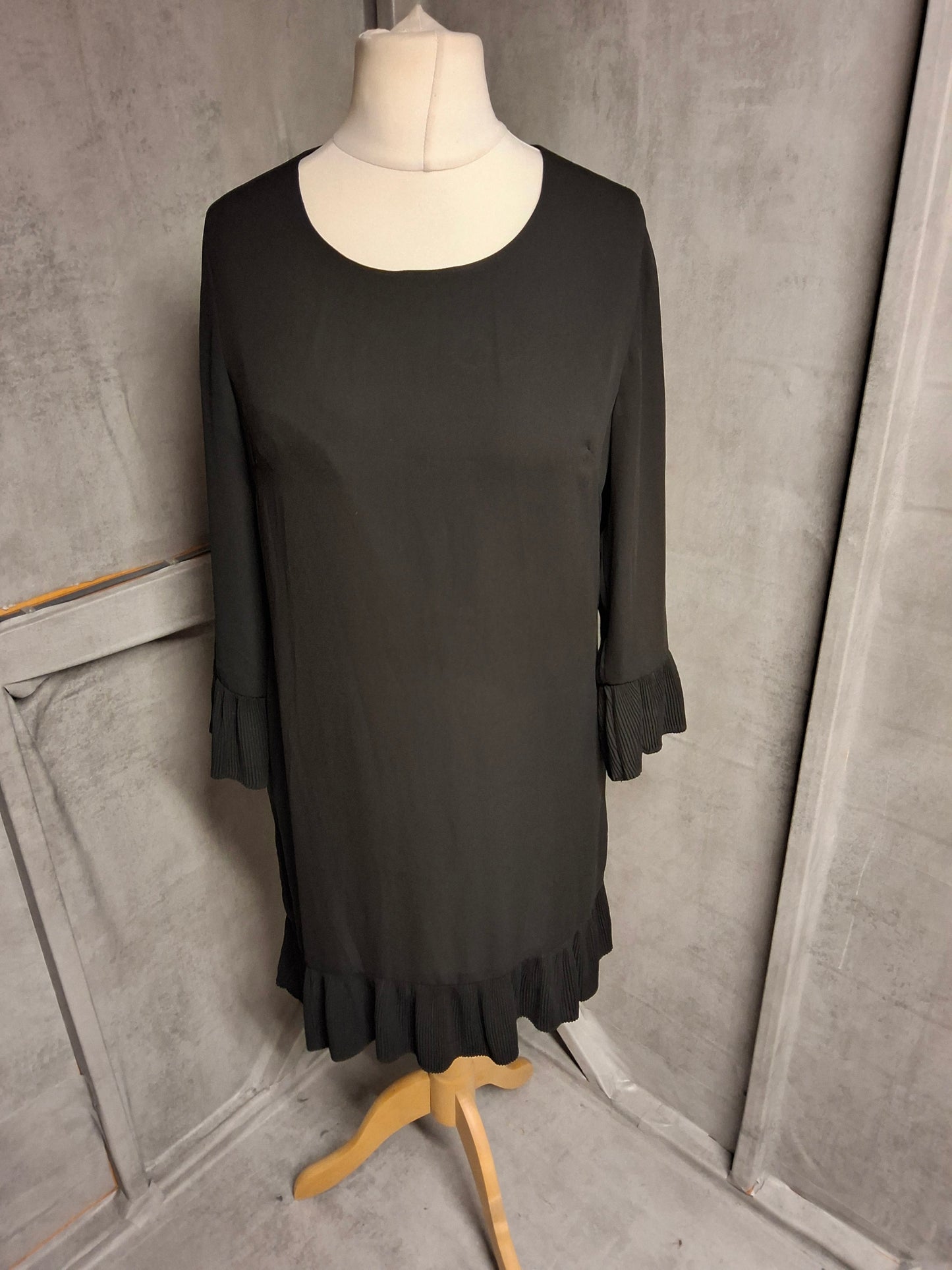 Darling London Black Frill Dress β Size 10 β Knee Length
