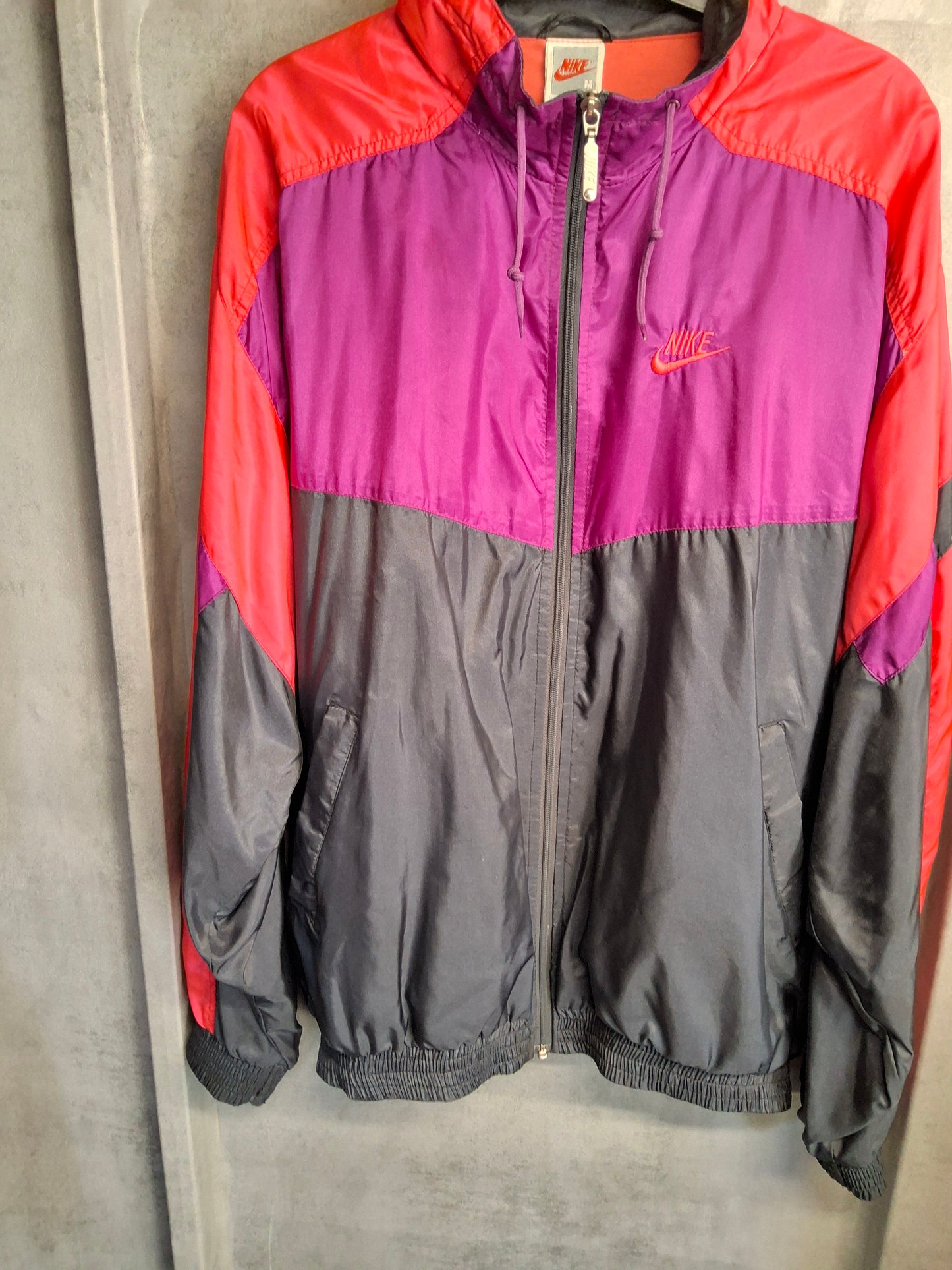Vintage 90s Nike Windbreaker Jacket – Size M – Pit to Pit 21”