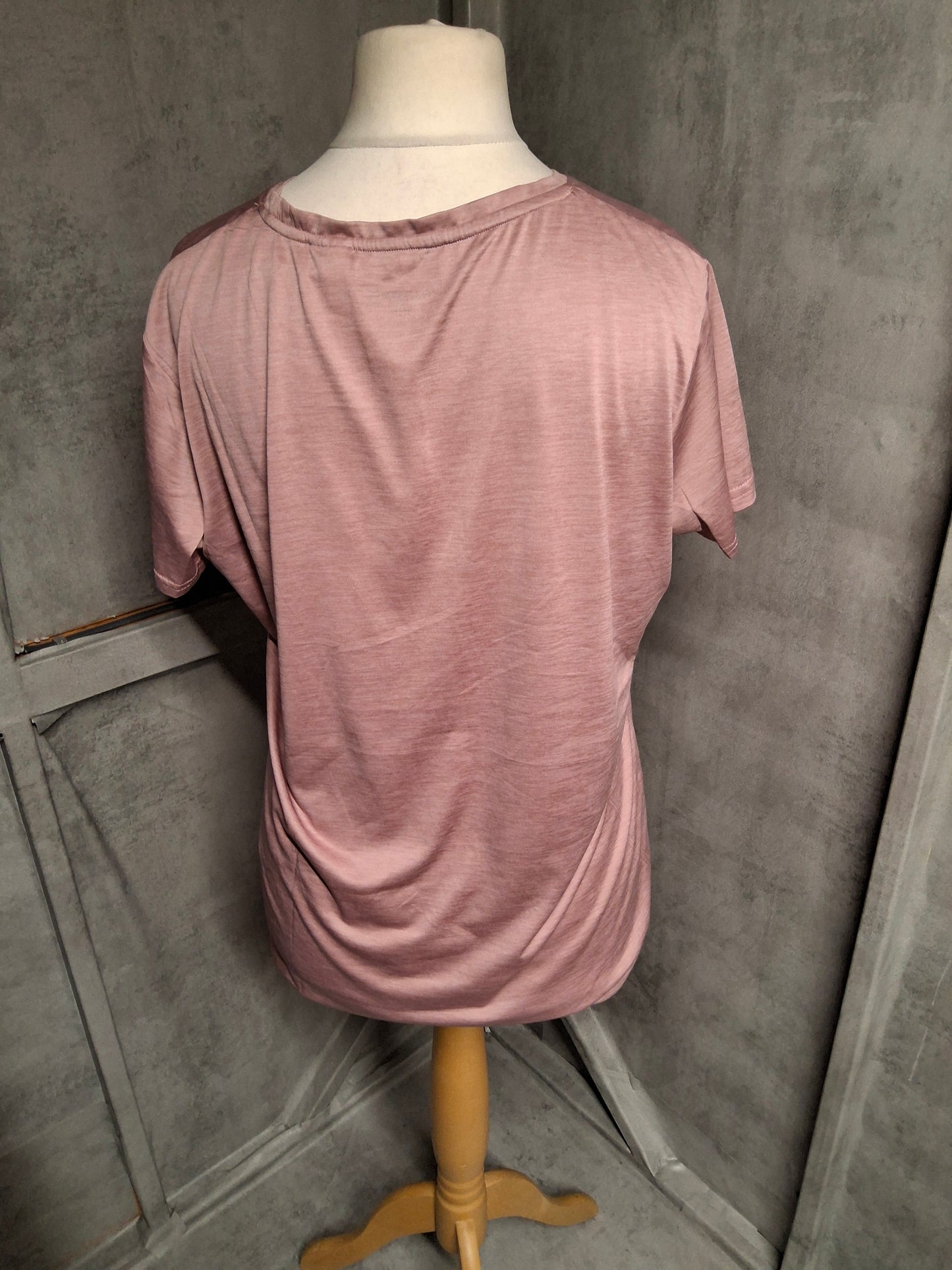 Regatta Light Pink Short-Sleeve T-Shirt – Size 18, Stretchy Fit, Round Neck, 100% Polyester
