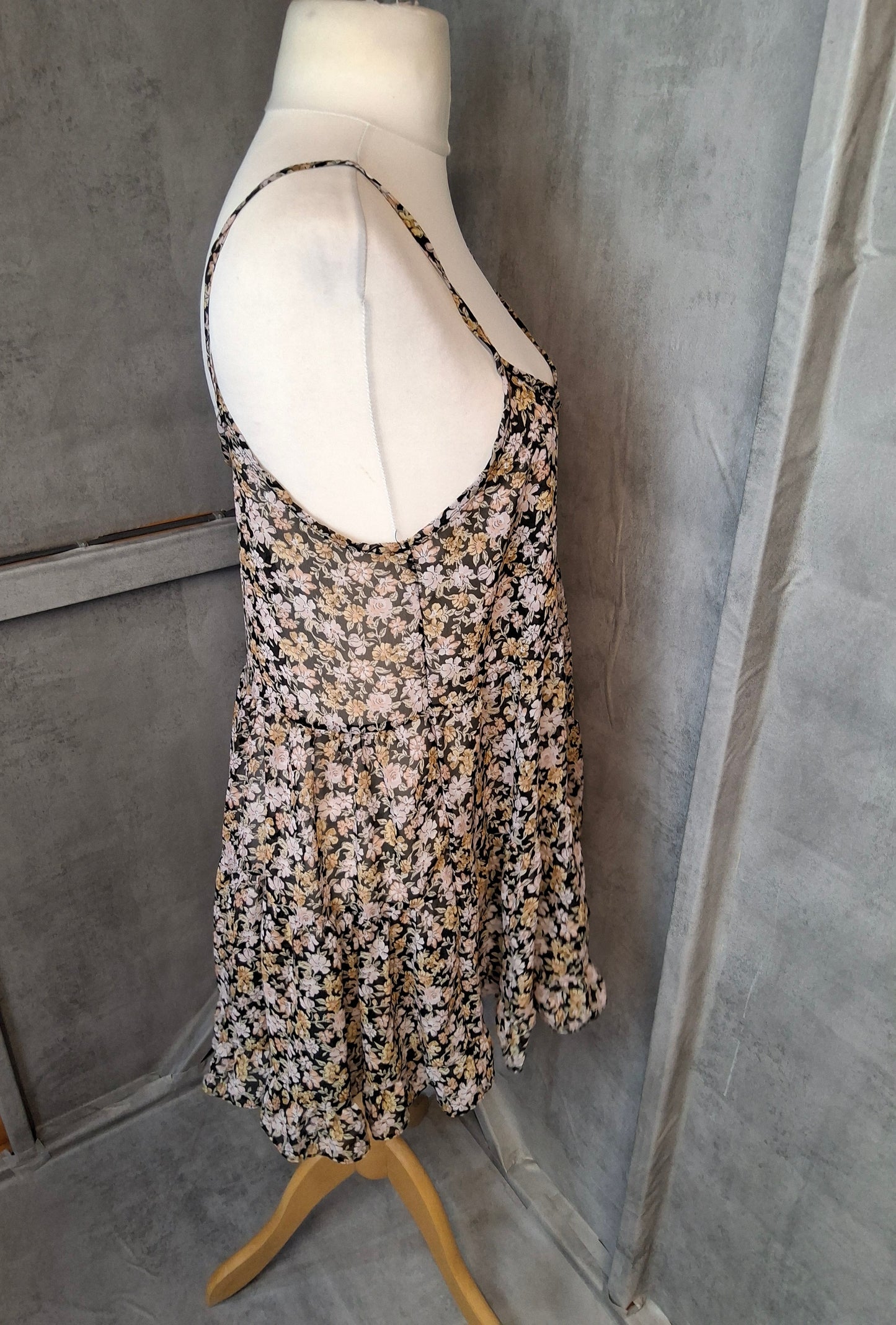 Haute Society Black Floral Strappy Mini Dress β Size M (Fits UK size 10/12)