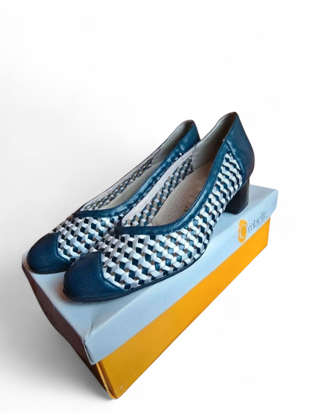 Ladie's Ombelle Blue & White Netted Small Heel Court Shoes Size 4