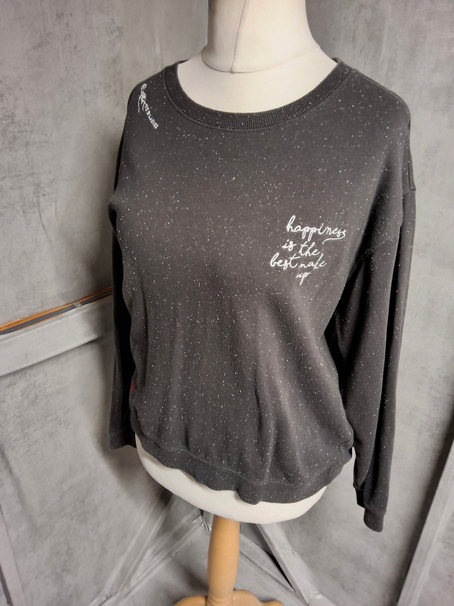 H&M Grey Speckled Slogan Sweatshirt – Size M (UK size 10–12) – “Happiness” Jumper