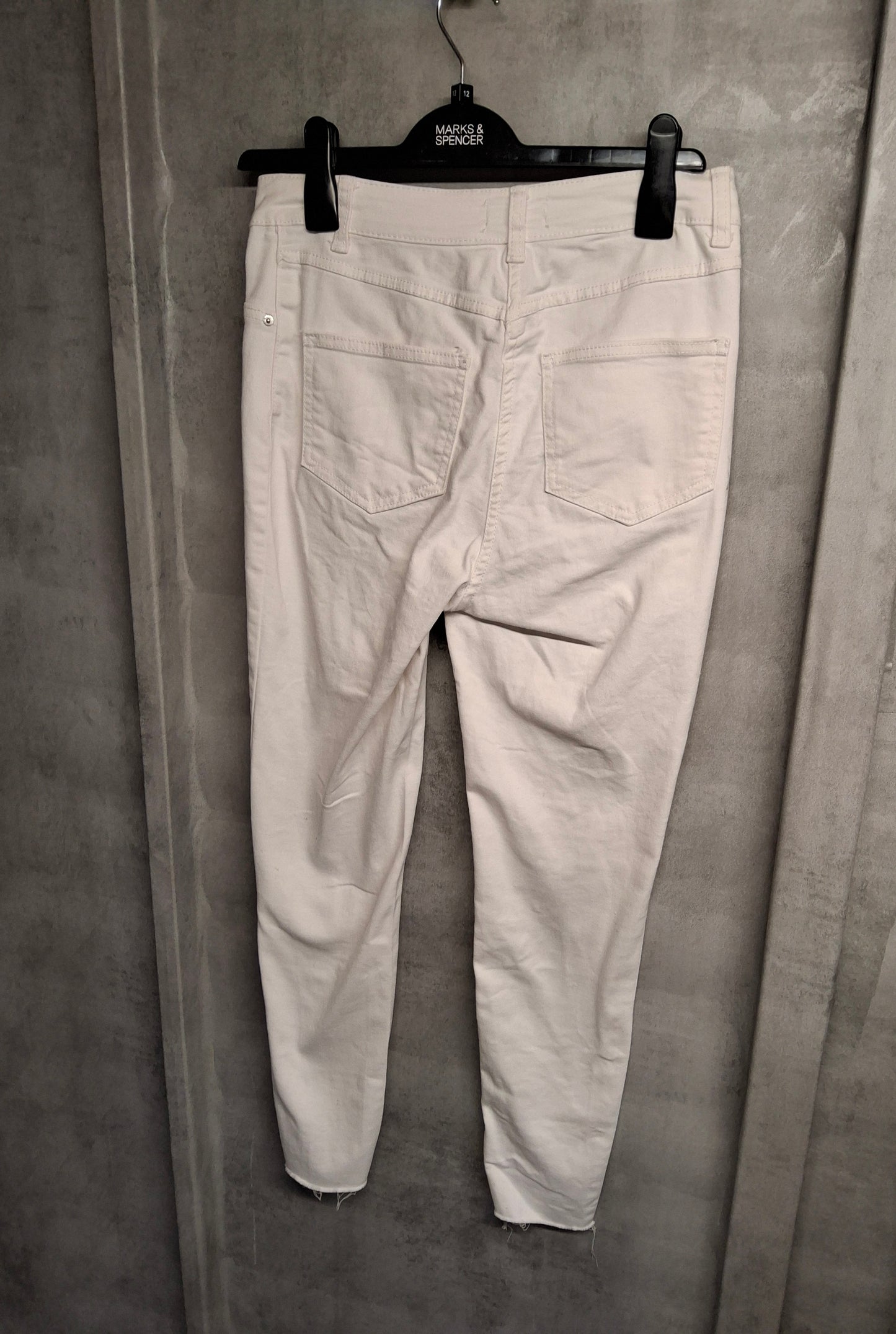 Matalan White Skinny Ankle Grazer Jeans – Size 10 – Fresh & Flattering 🌼