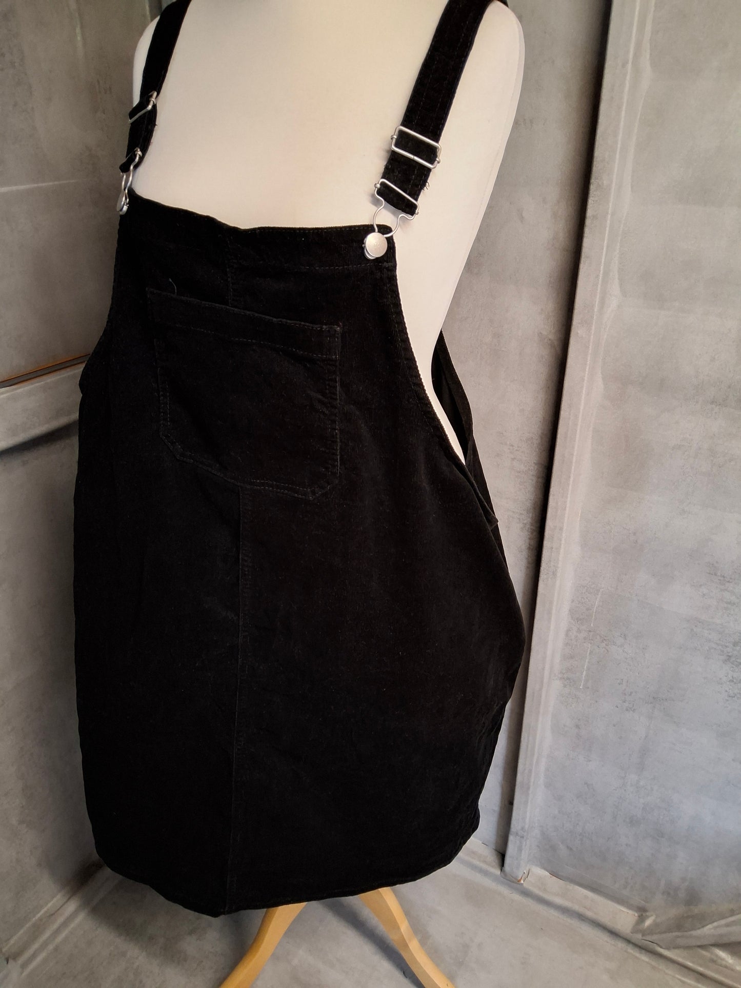 Tu Black Cord Pinafore Dress – Size 20 – Effortlessly Layerable