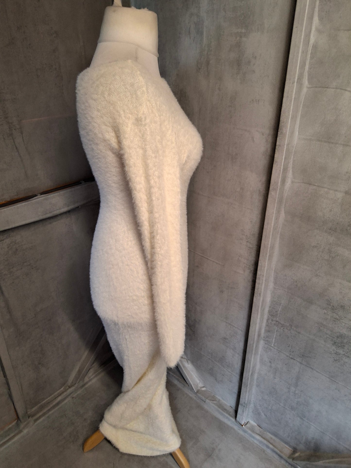 PLT White Fluffy Knit Maxi Dress – Size L (UK size 12) – NWT Cosy Bodycon