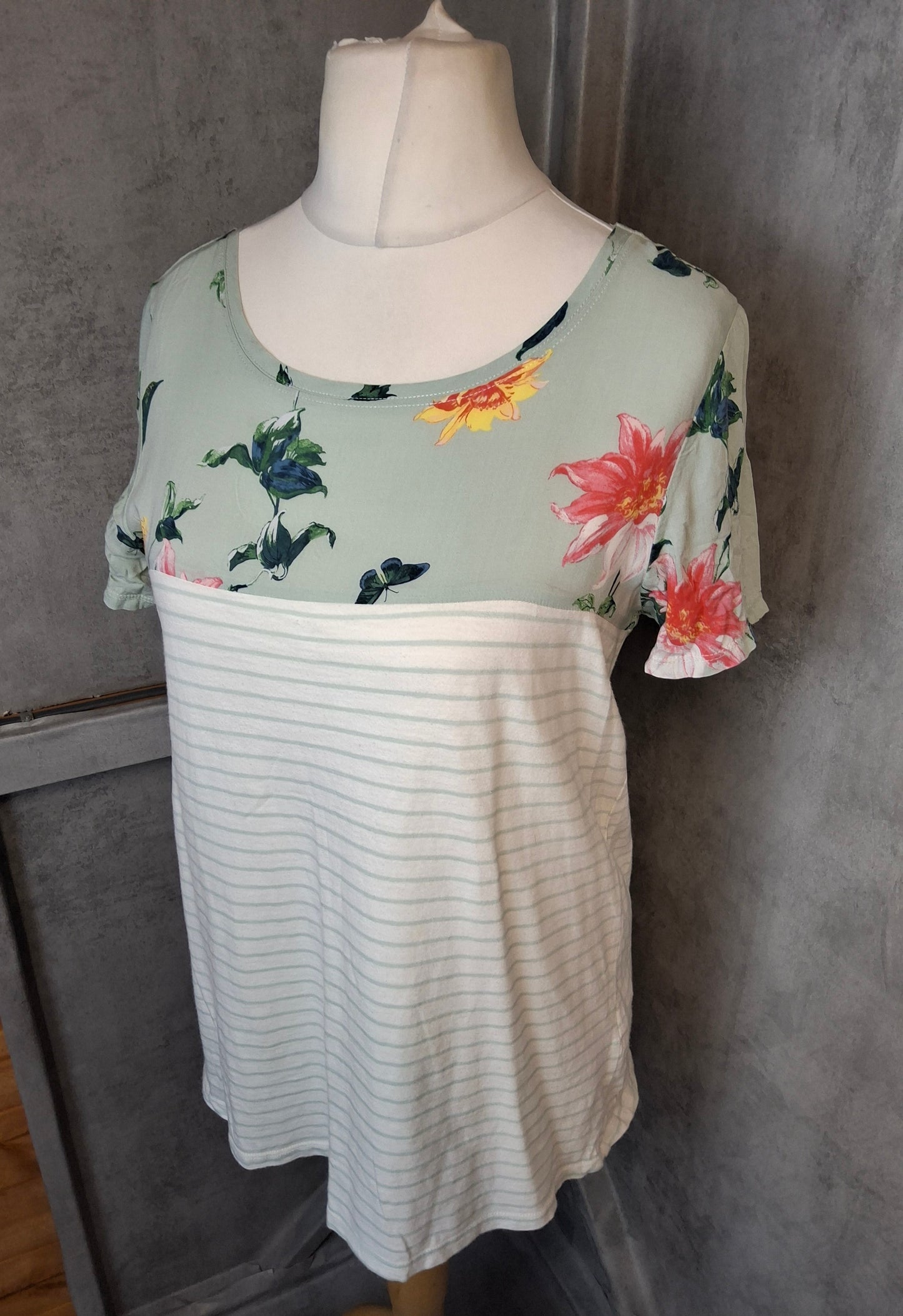 Joules Size 12 Floral Stripe T-Shirt | Short Sleeve Cotton Viscose Top | Casual Summer Everyday Tee