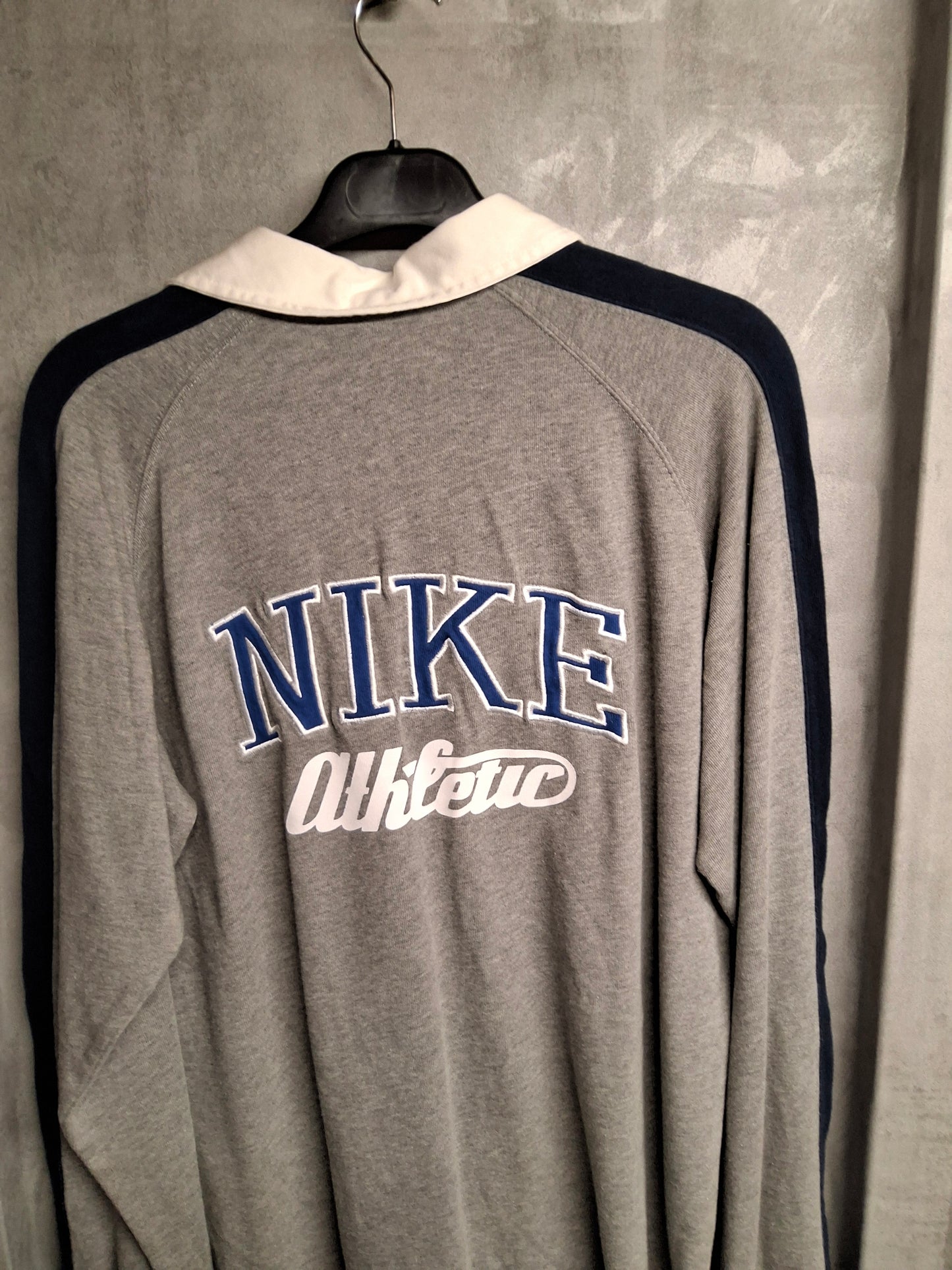 Men's Vintage Y2k Nike Athletic grey & navy long sleeved rugby top tagged
