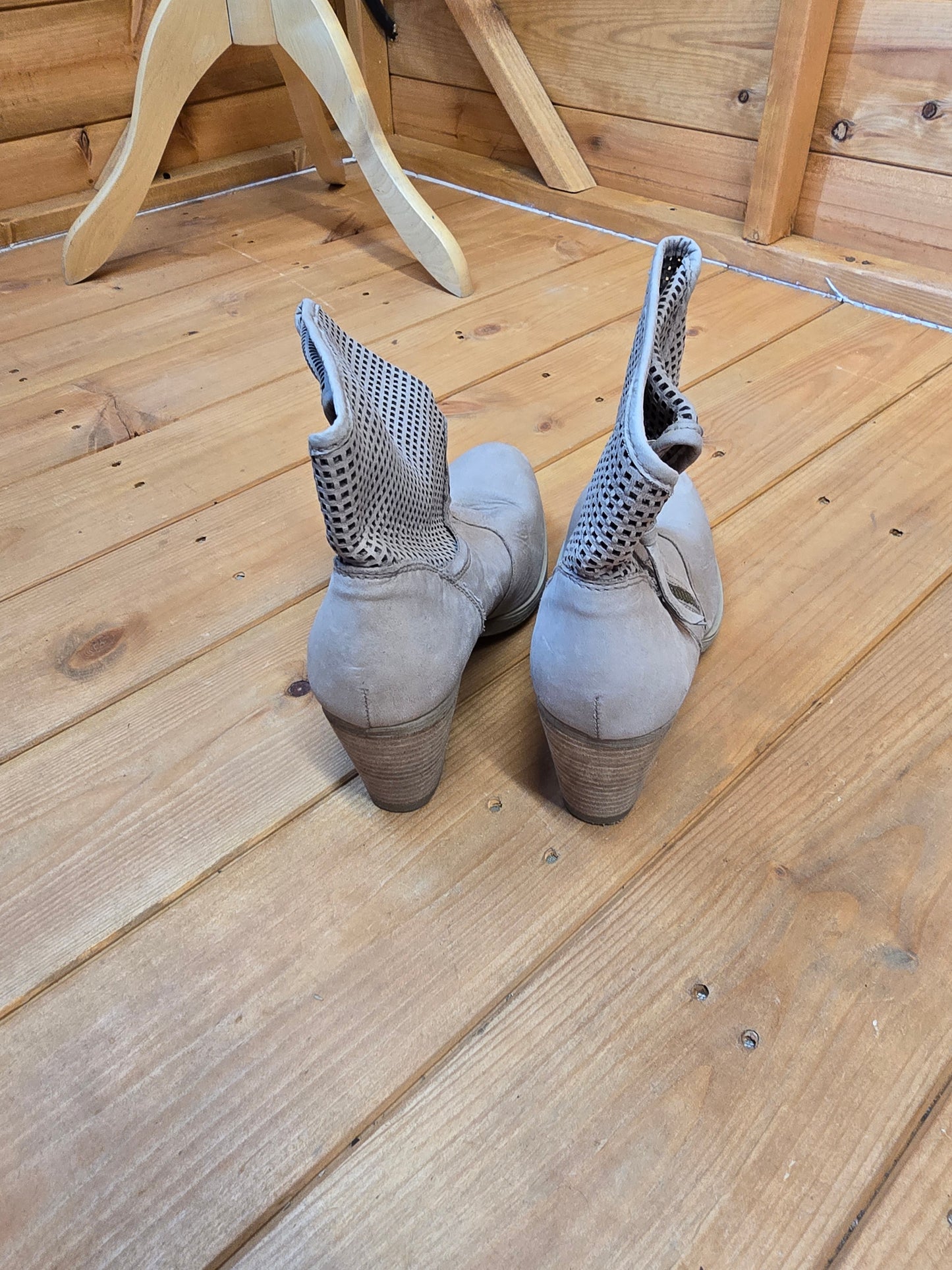 Nero Giardini Cream/Beige Ankle Boots – UK Size 4 / EU 37, Block Heel, Mesh Style