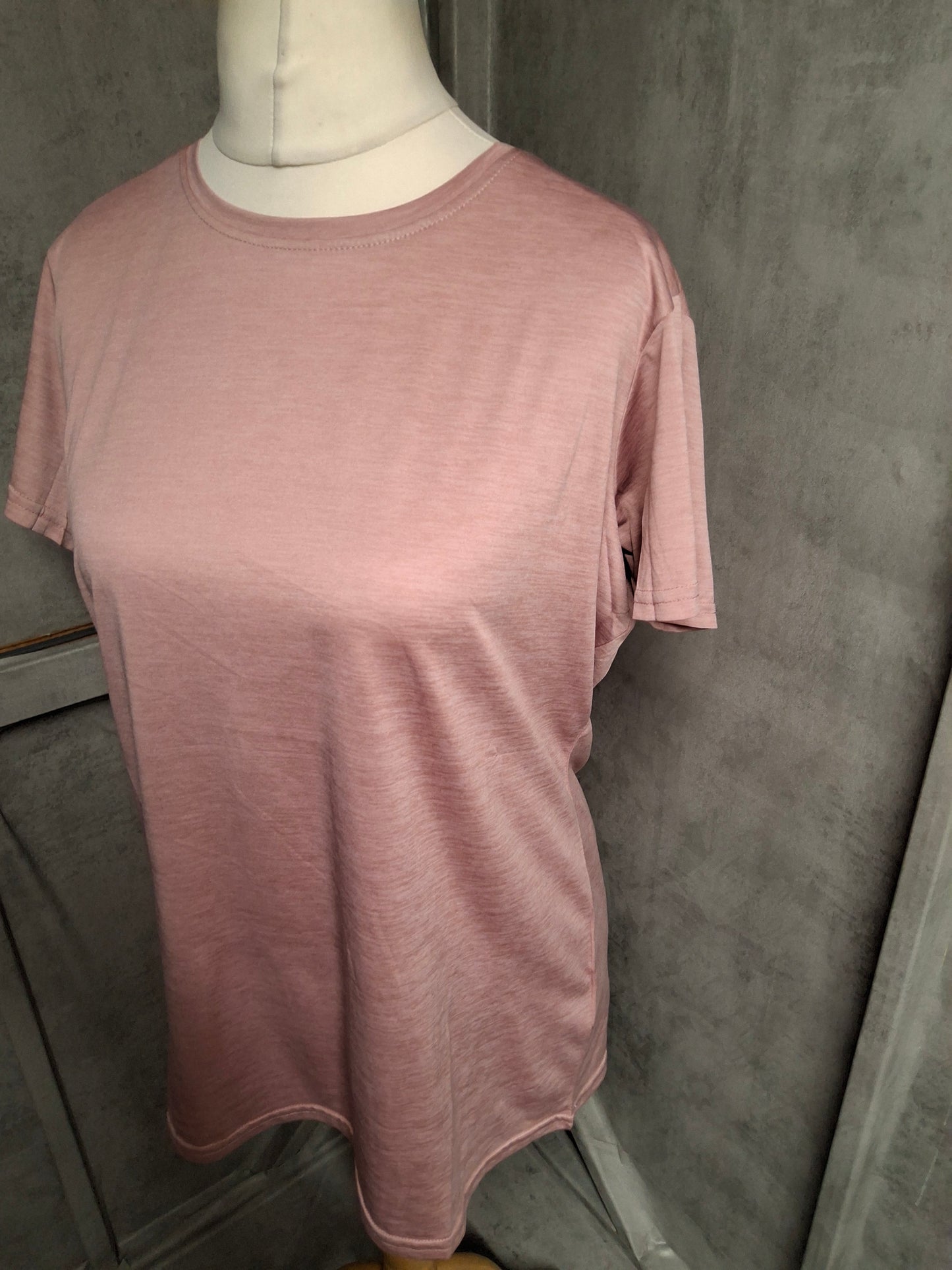 Regatta Light Pink Short-Sleeve T-Shirt – Size 18, Stretchy Fit, Round Neck, 100% Polyester