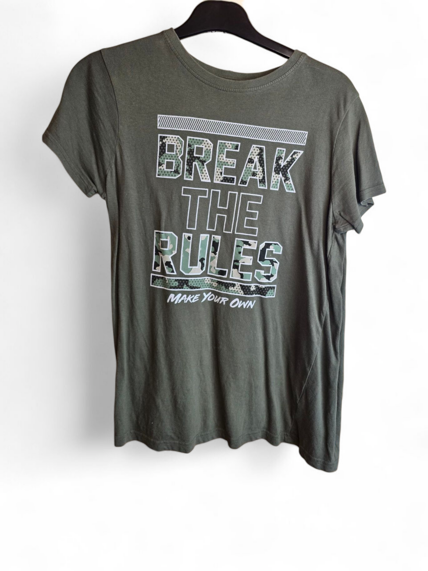 Primark boys khaki green short sleeved t-shirt age 12/13years