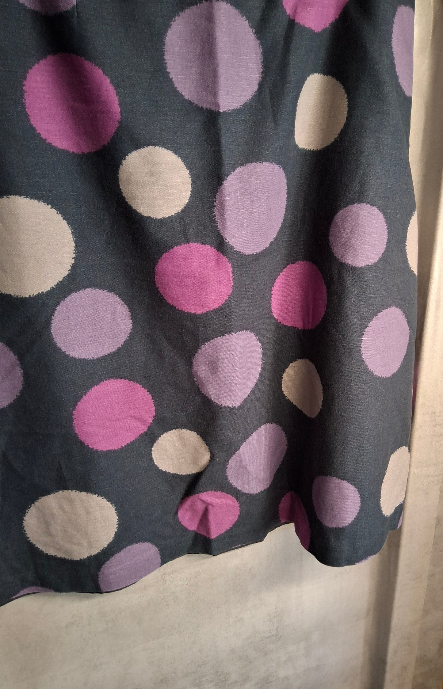 Laura Ashley Navy & Pink Polka Dot Knee Length Skirt ā Size 18 ā Linen & Cotton Blend