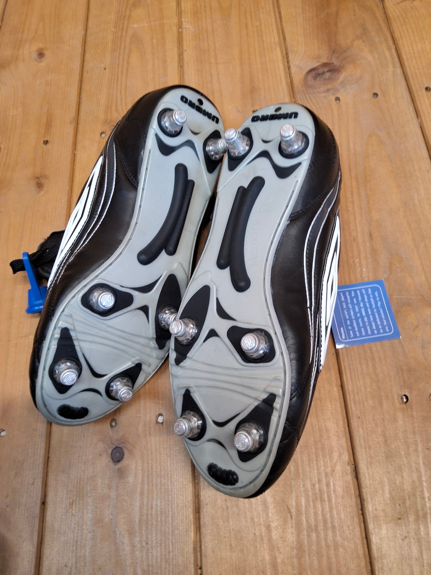 Umbro Men’s Black Football Boots – UK 9 – New with Tags