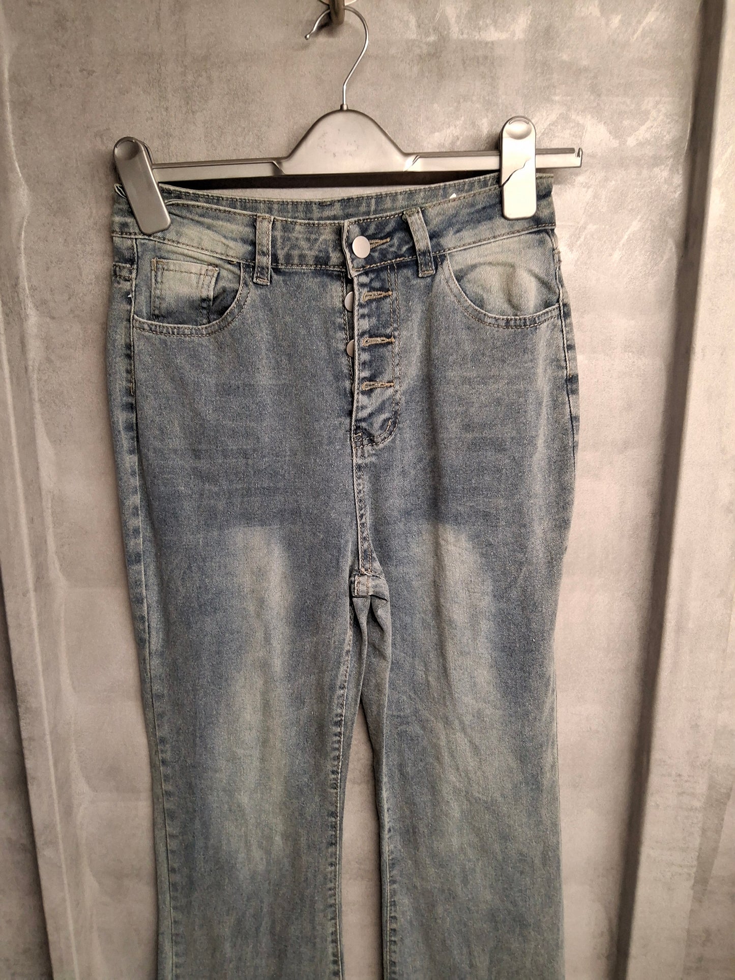 Light Wash Flared Jeans – Size 6/8 – Retro Cut, Future Favourite
