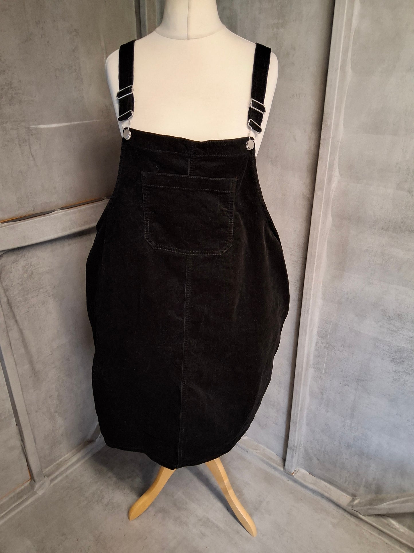 Tu Black Cord Pinafore Dress – Size 20 – Effortlessly Layerable