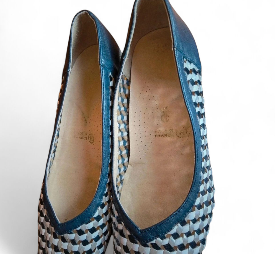 Ladie's Ombelle Blue & White Netted Small Heel Court Shoes Size 4