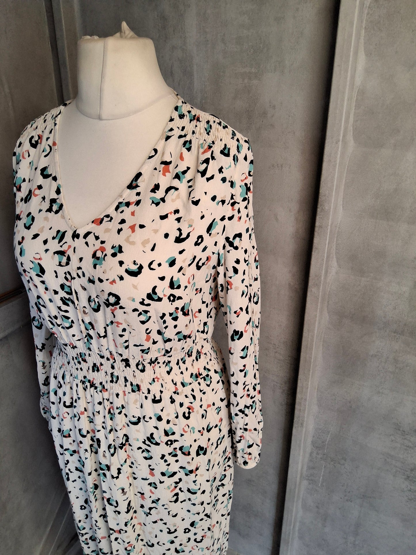 M&S White Multicoloured Animal Print Midi Dress – Size 12