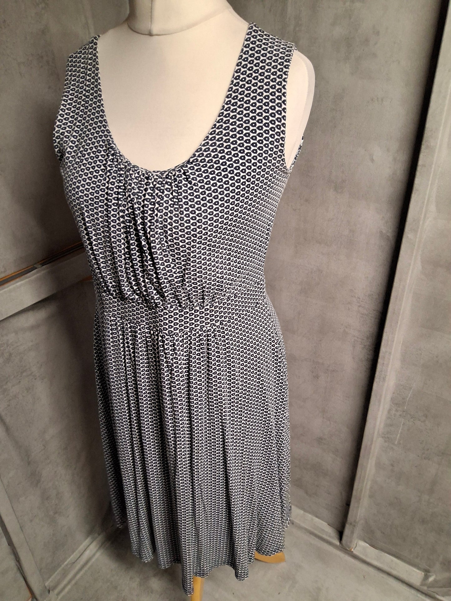 First Avenue Navy & White Viscose Midi Dress β Size 12 β Easy Breezy Style