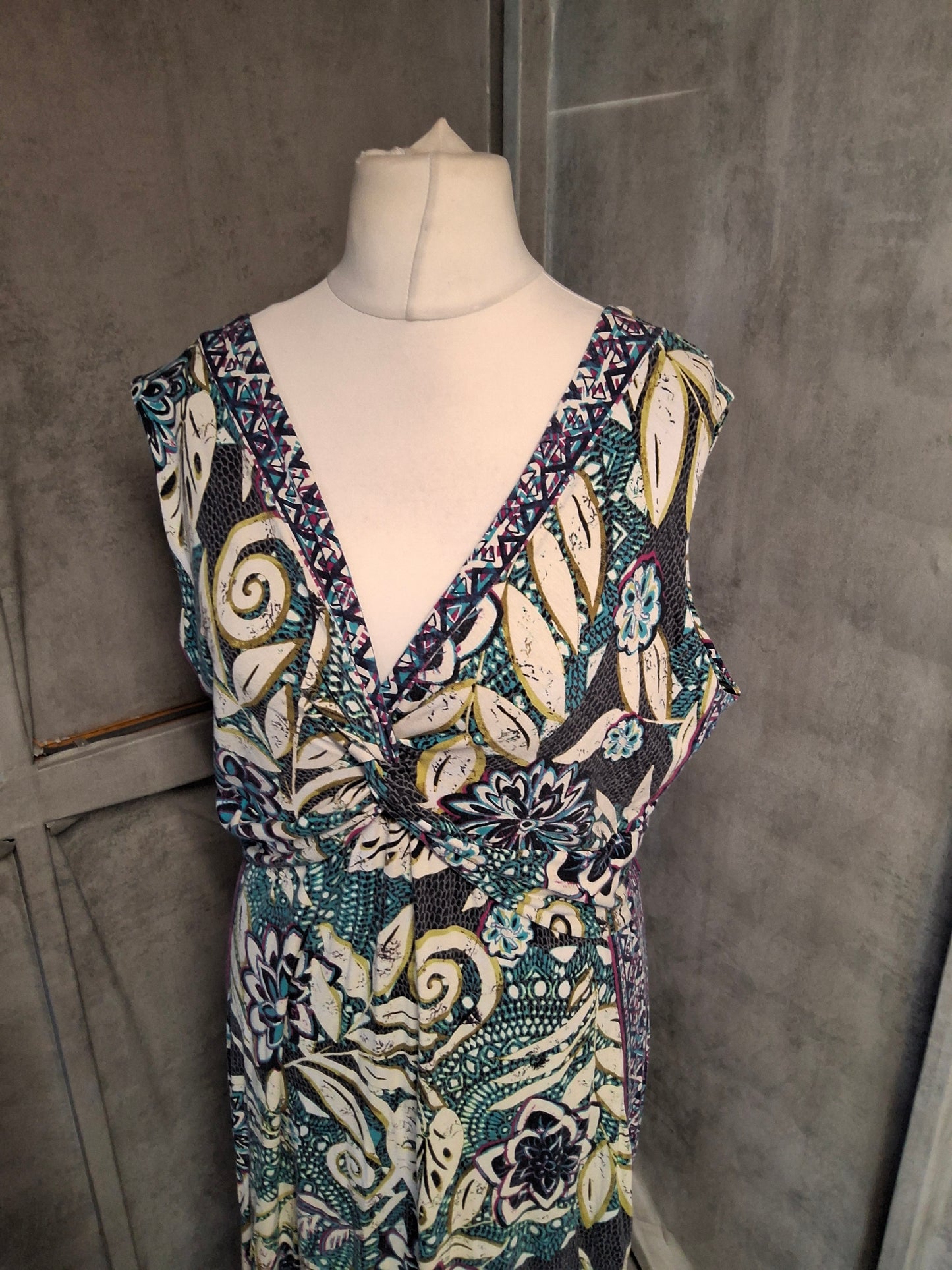 Marks & Spencer Floral & Paisley Twist Front Maxi Dress – Size 18
