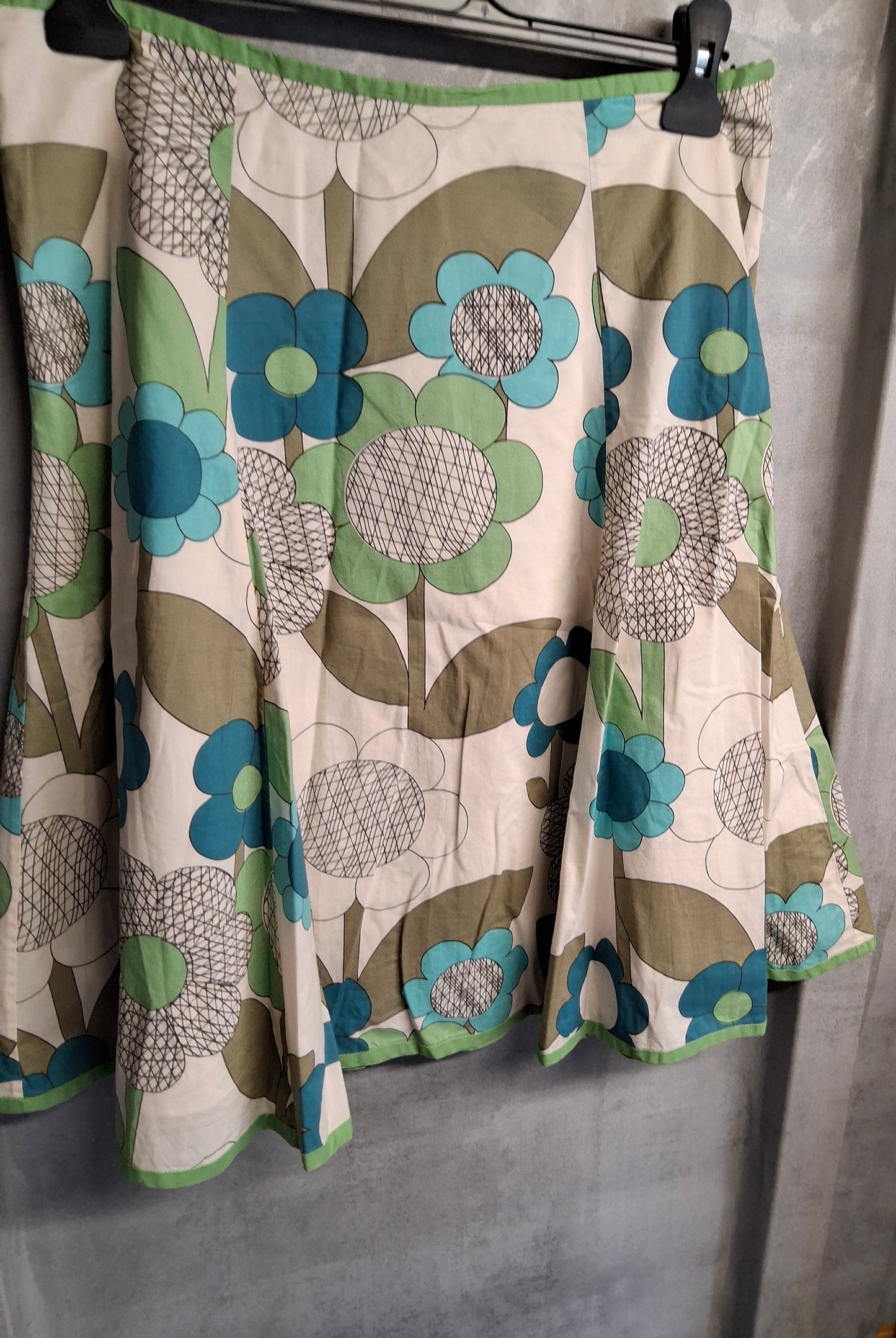 Boden Green & Cream Floral Flared Skirt β Size 12 Regular β 100% Cotton, Lined