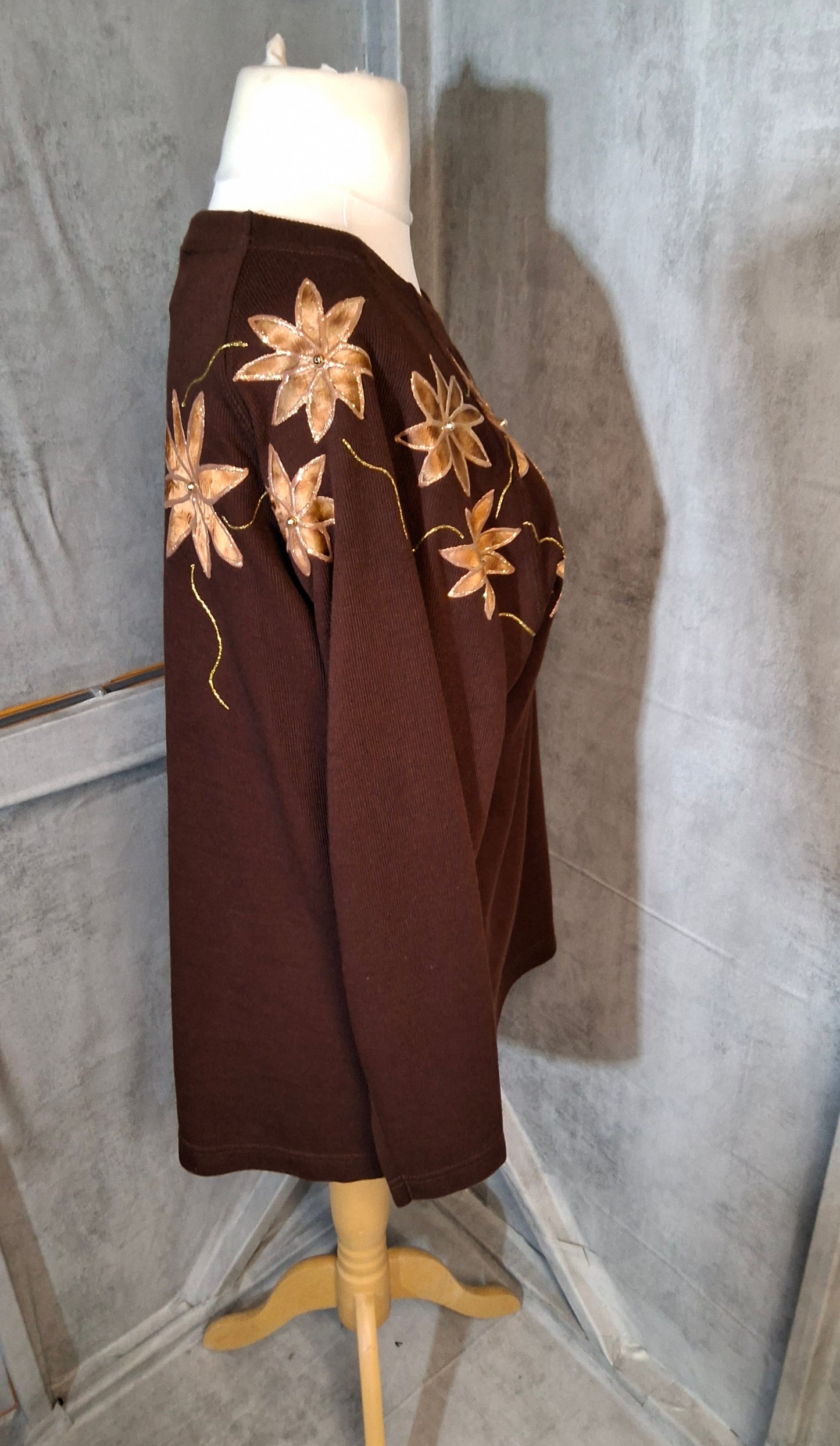 Lesley-Anne Brown Floral Jumper – Size 14/16 (M/L)