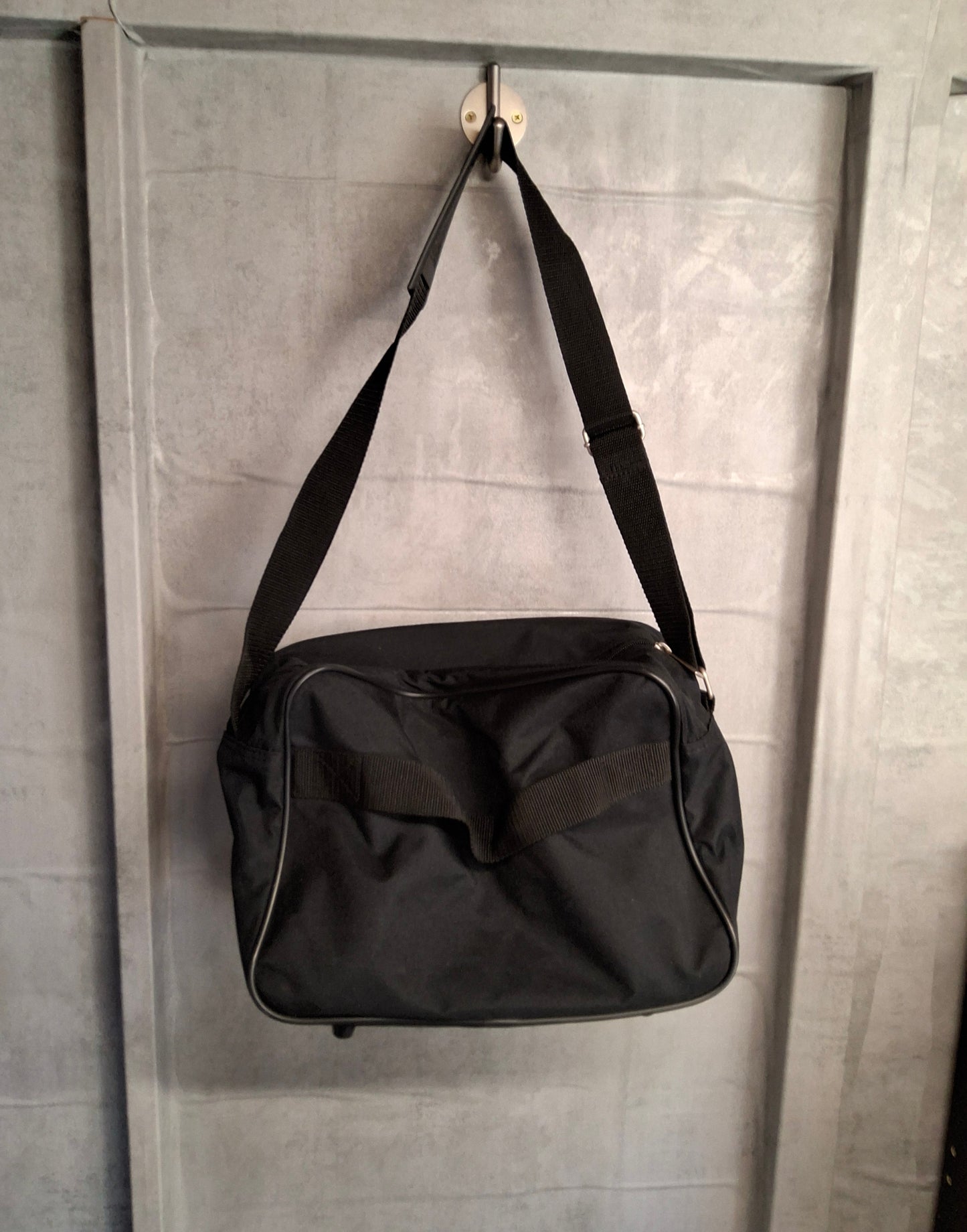 Forecast Black Laptop Bag – 35cm x 26cm