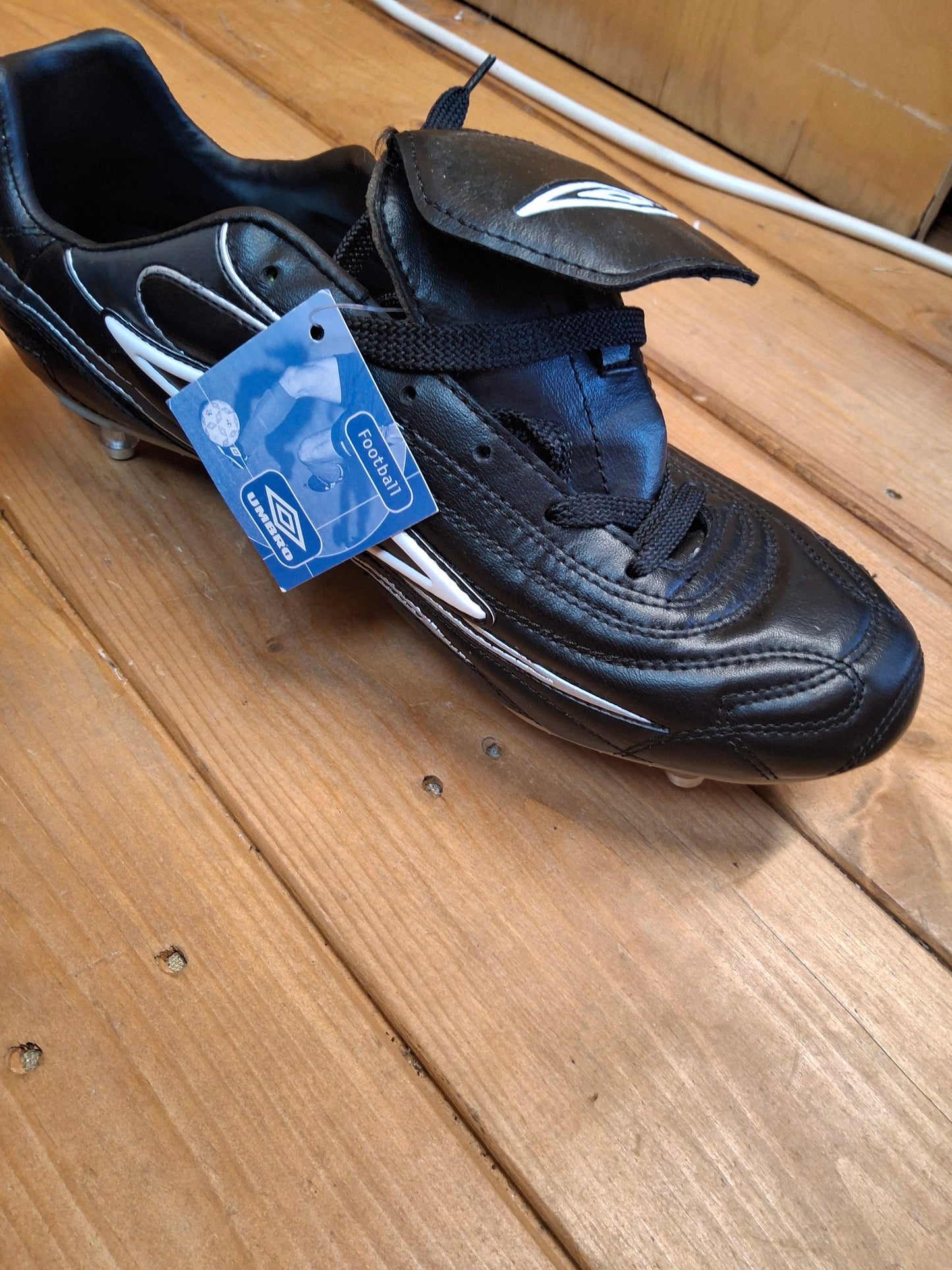 Umbro Men’s Black Football Boots – UK 9 – New with Tags