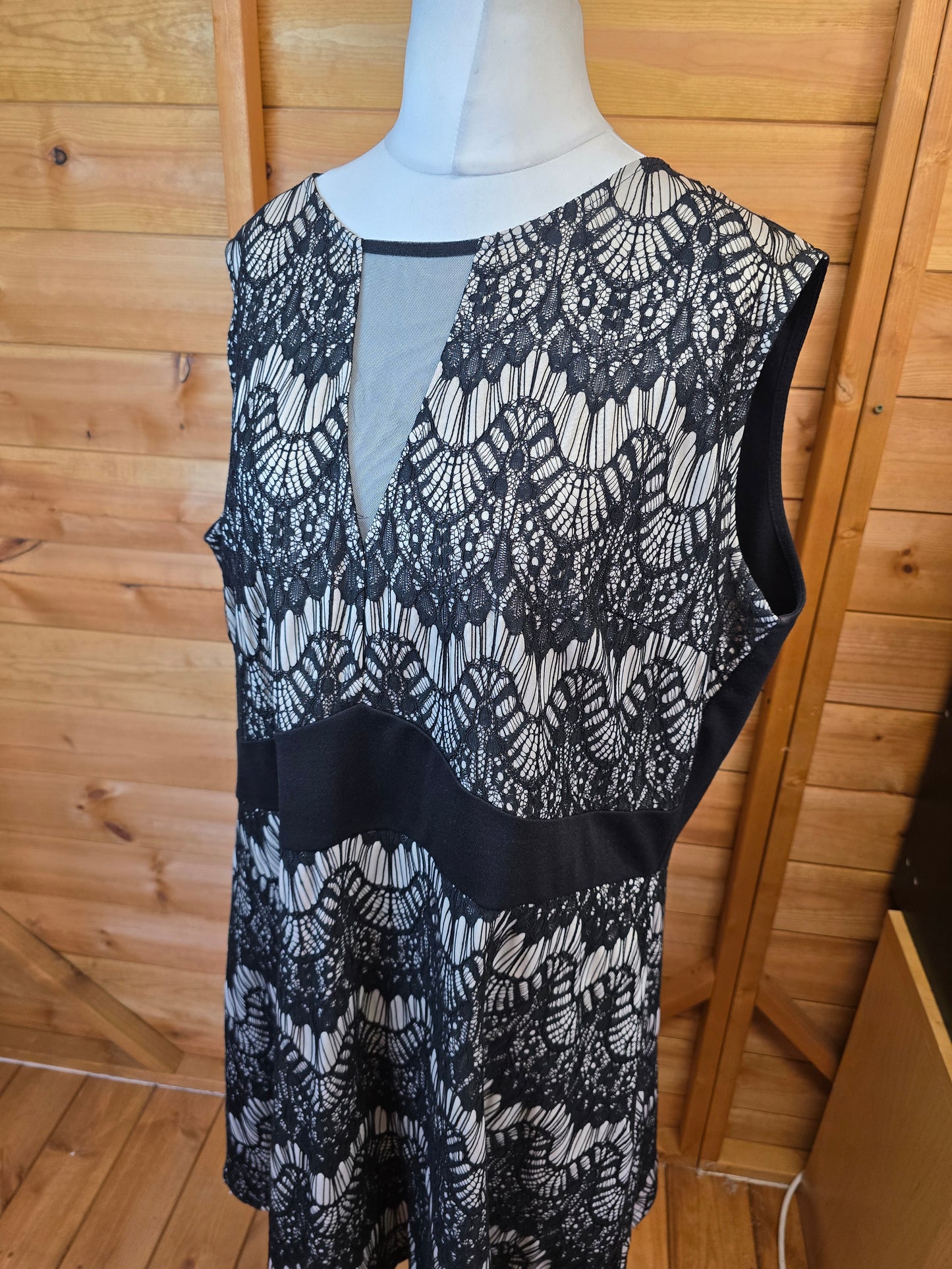 SimplyBe black & nude lace sleeveless midi dress size 24