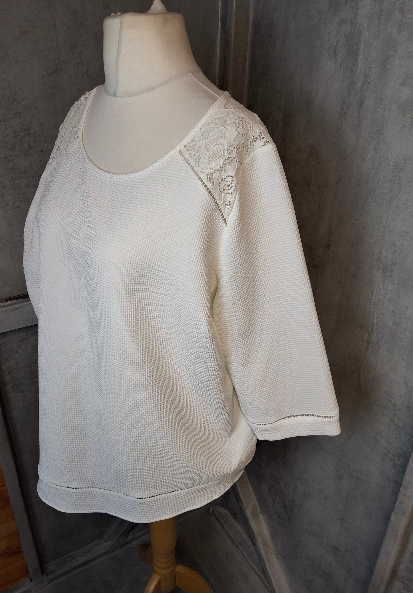 Marks & Spencer Ivory Textured Lace Shoulder Top | Size 20 | 3/4 Sleeve Plus Size Blouse