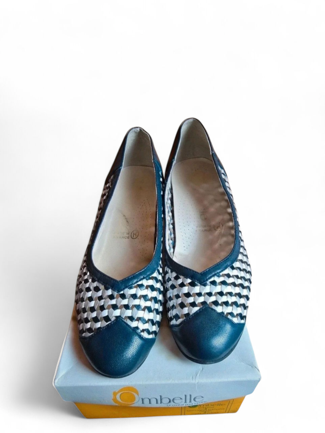 Ladie's Ombelle Blue & White Netted Small Heel Court Shoes Size 4