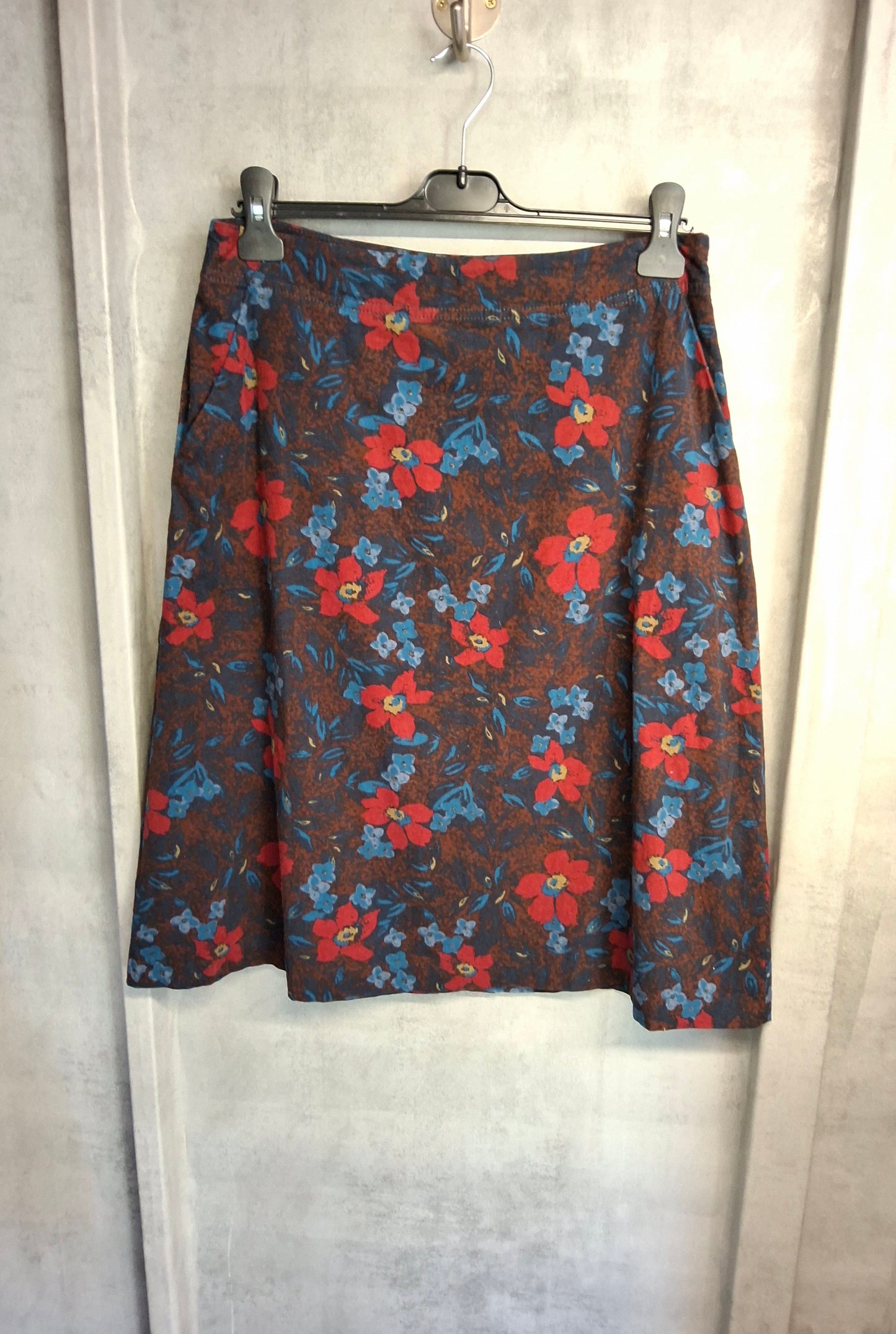 Seasalt Cornwall Red & Blue Floral Midi Skirt – Size 12 – 100% Cotton